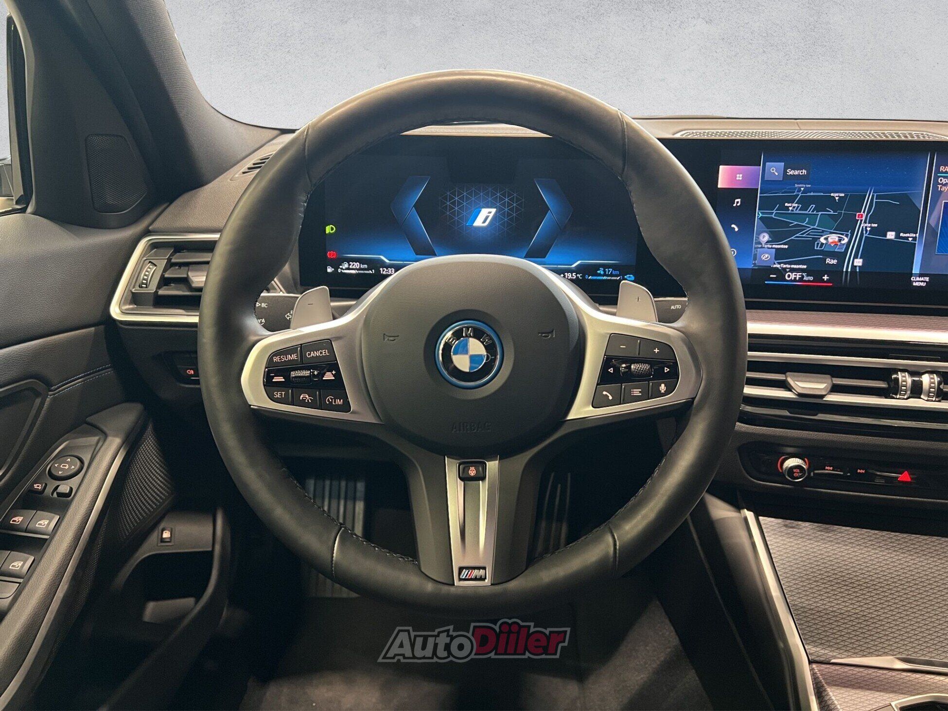 BMW 330 2024, kuva 7/10