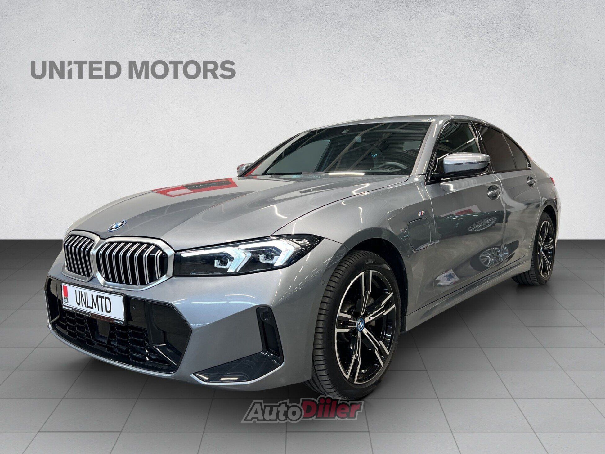 BMW 330