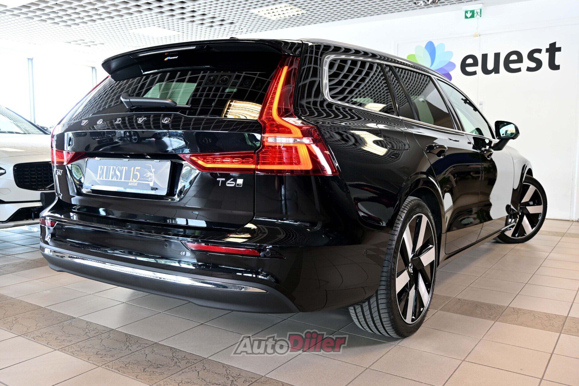 Volvo V60 2025, kuva 2/10