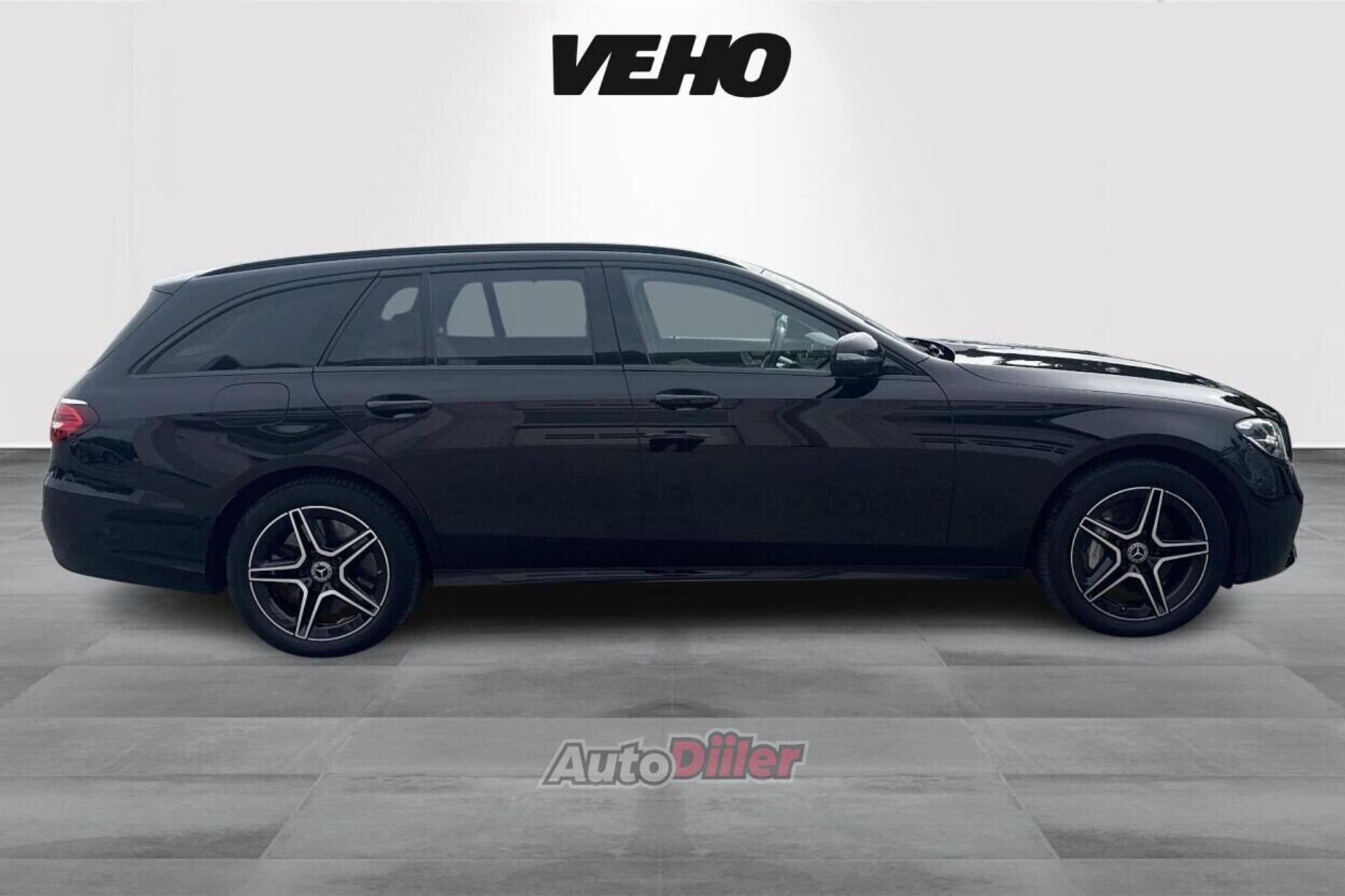 Mercedes-Benz E 300 2022, kuva 2/10