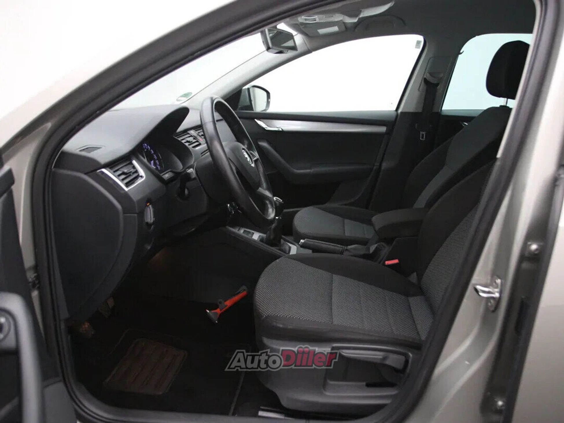 Skoda Octavia Businessline 1.6 81kW 2014, kuva 4/10