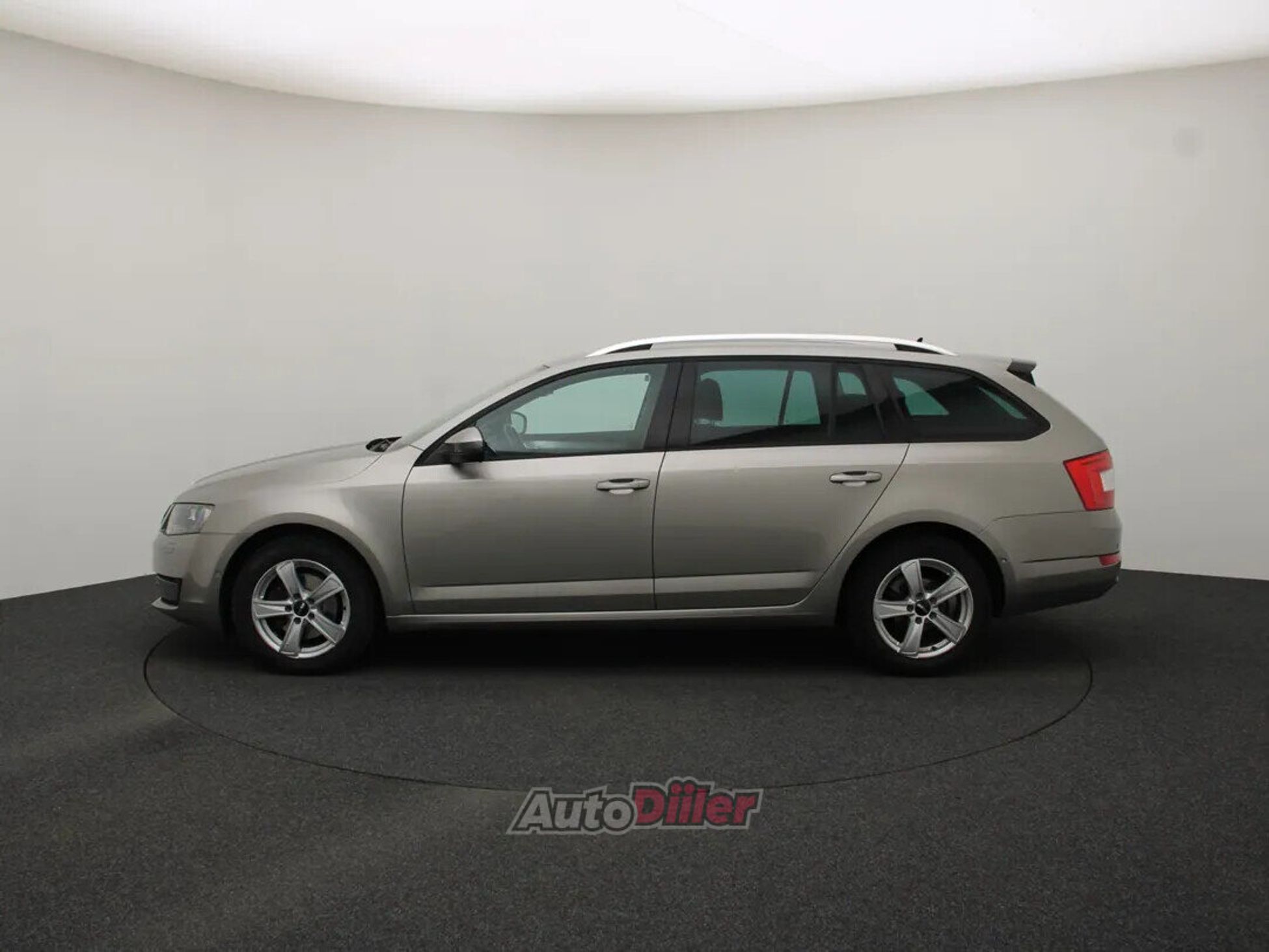 Skoda Octavia Businessline 1.6 81kW 2014, kuva 6/10