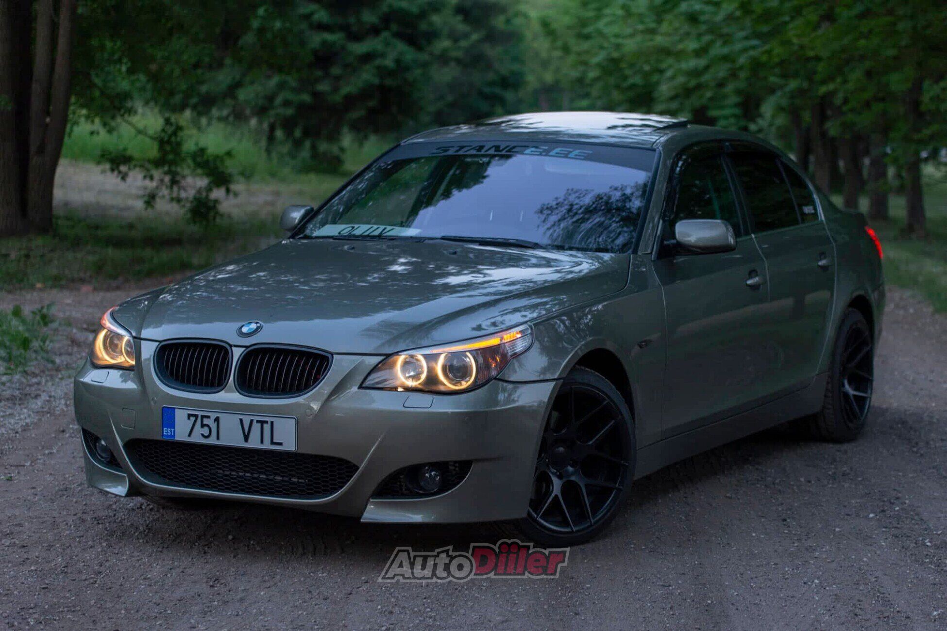 BMW 523