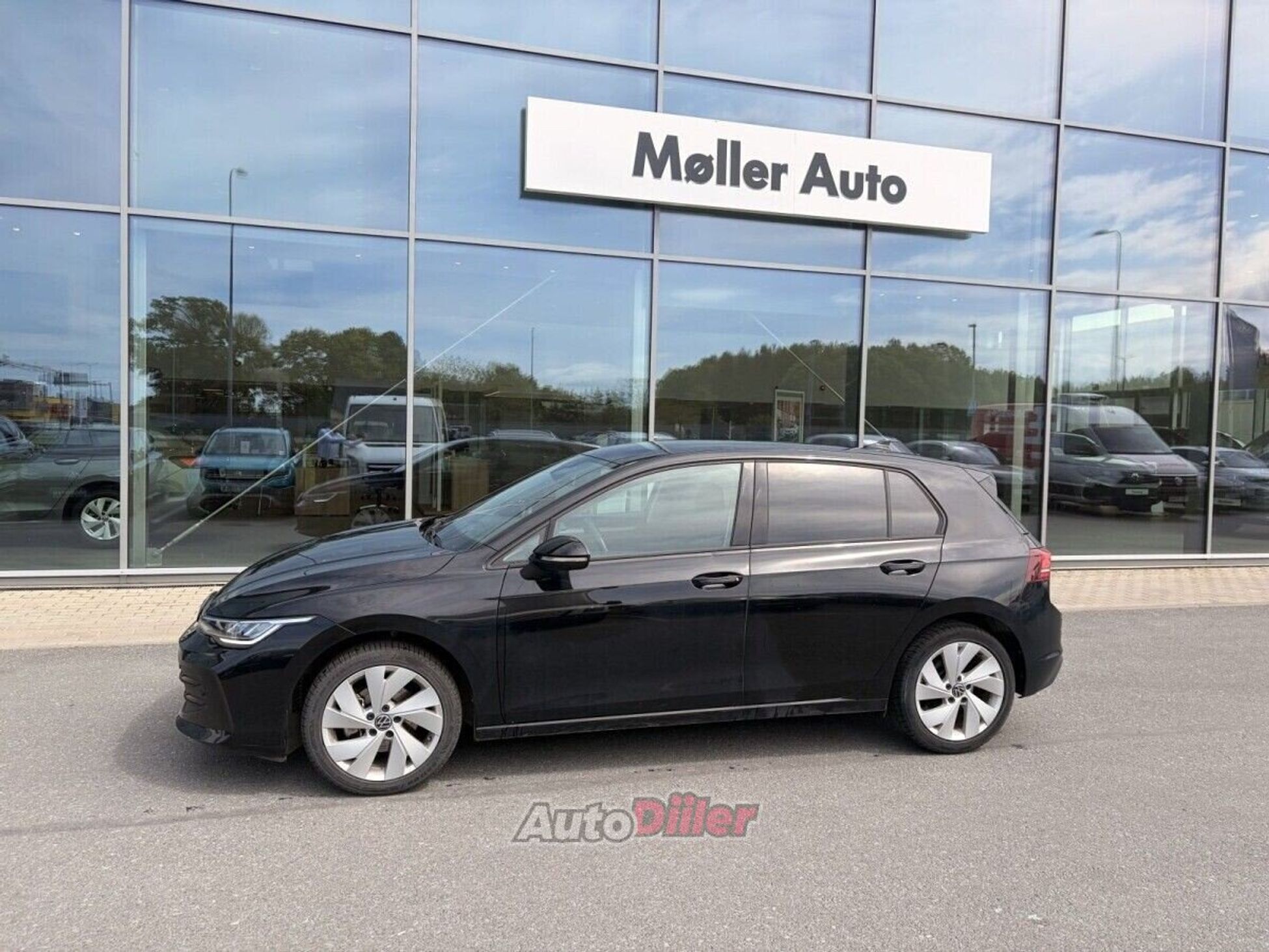 Volkswagen Golf 1.5 85kW 2024, photo 2/10