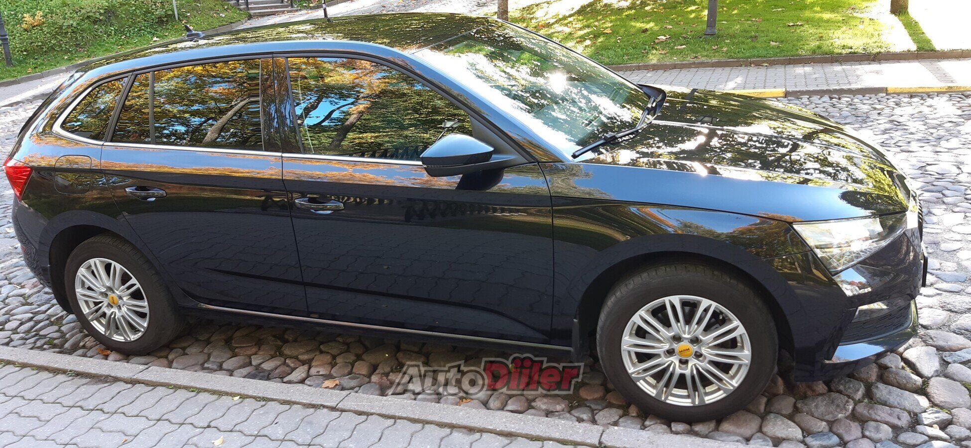 Skoda Scala 1.0 81kW 2021, photo 4/10