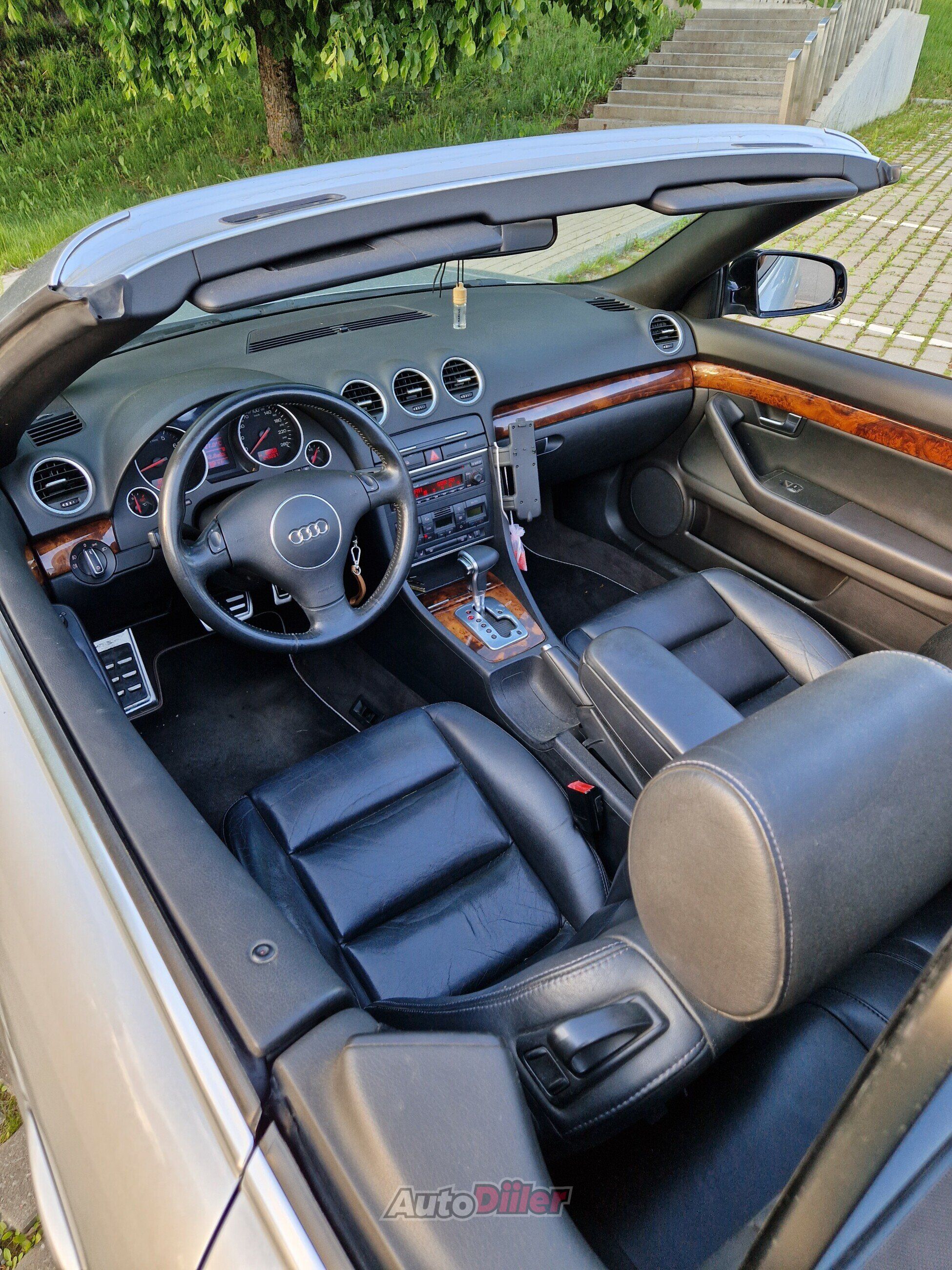 Audi A4 Cabrio 2.4 125kW 2002, photo 4/6