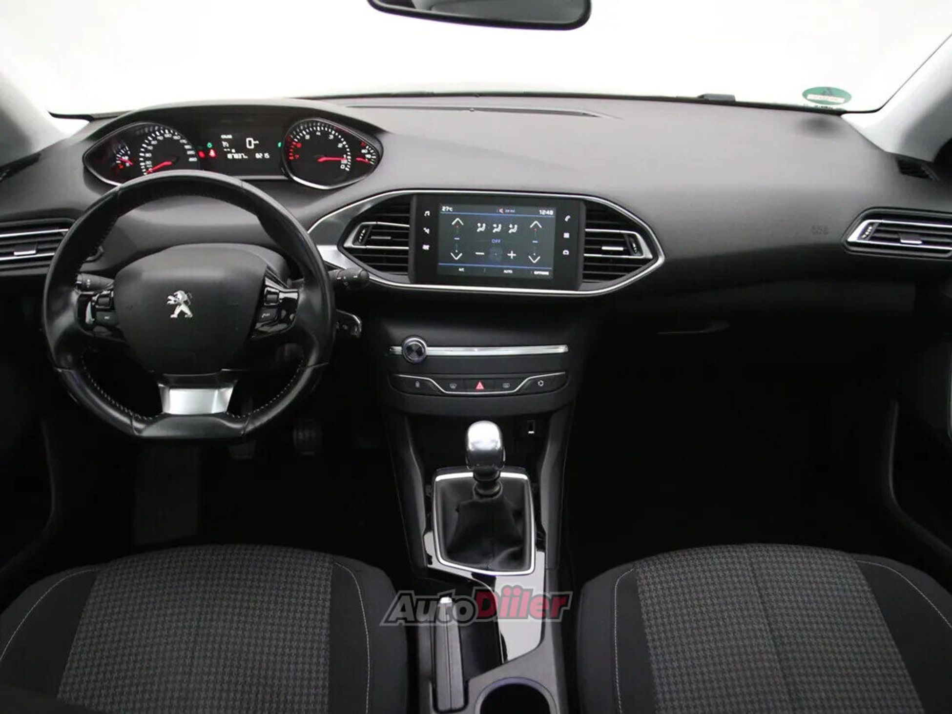 Peugeot 308 Active 1.2 96kW 2018, photo 2/10