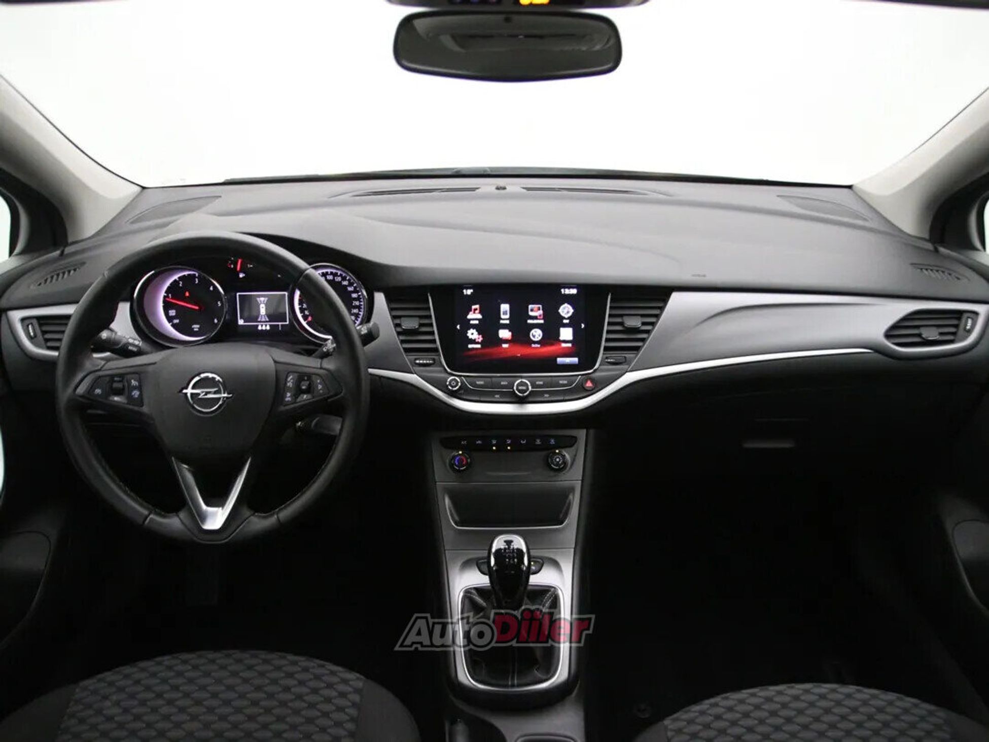 Opel Astra Edition 1.6 81kW 2018, kuva 2/10