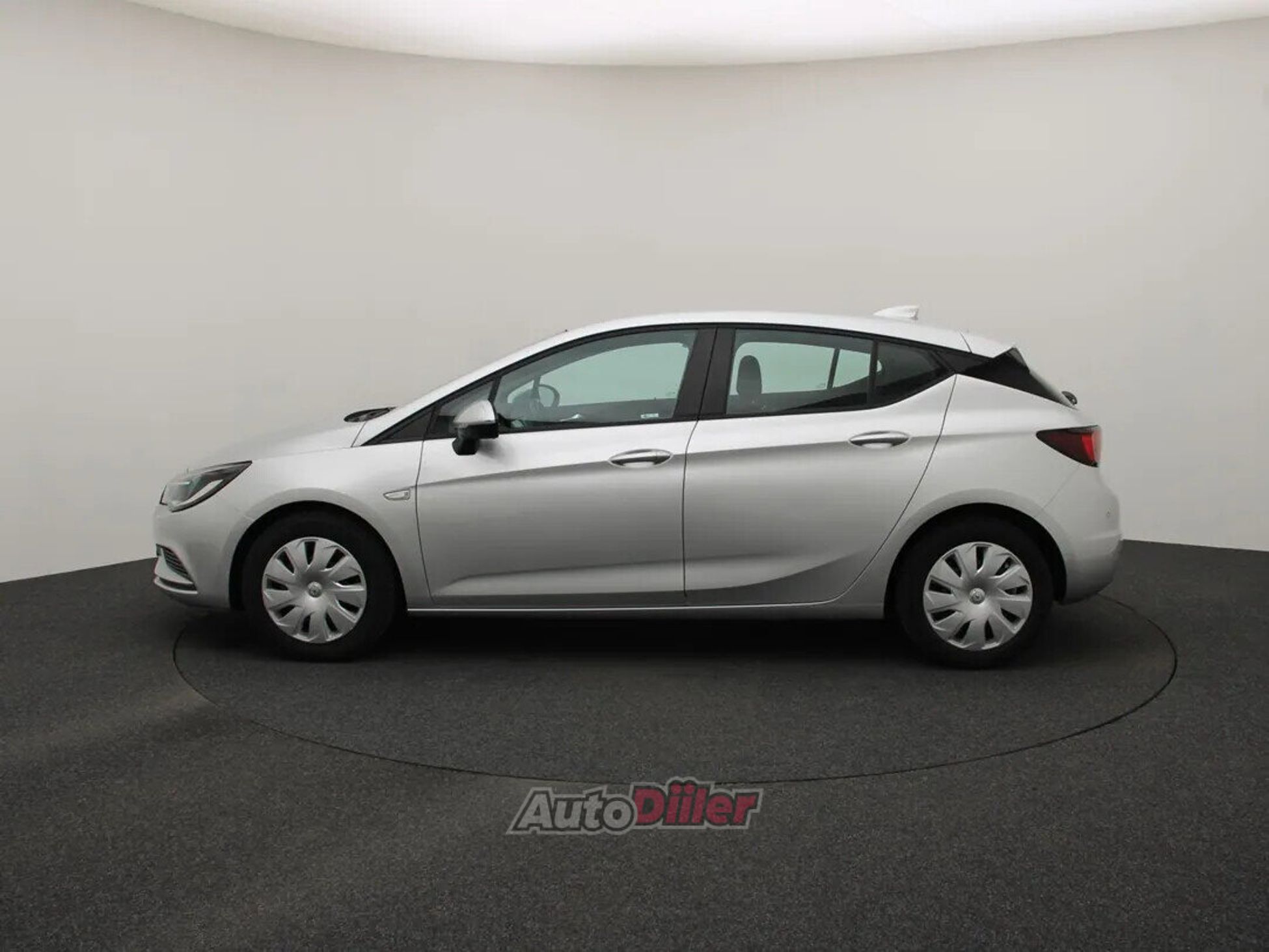 Opel Astra Edition 1.6 81kW 2018, kuva 6/10
