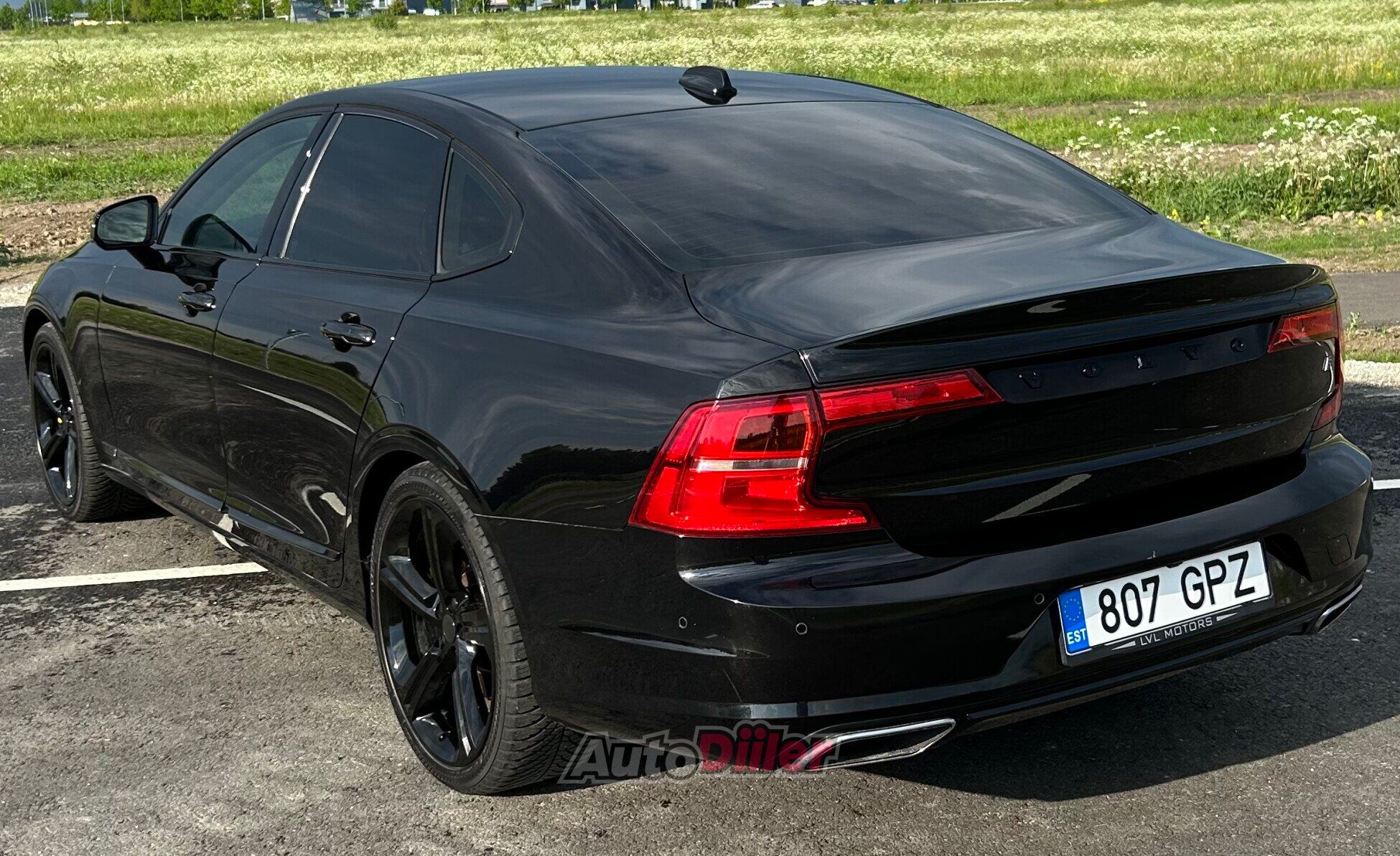 Volvo S90 INSCRIPTION AWD 2.0 173kW 2016, photo 3/10