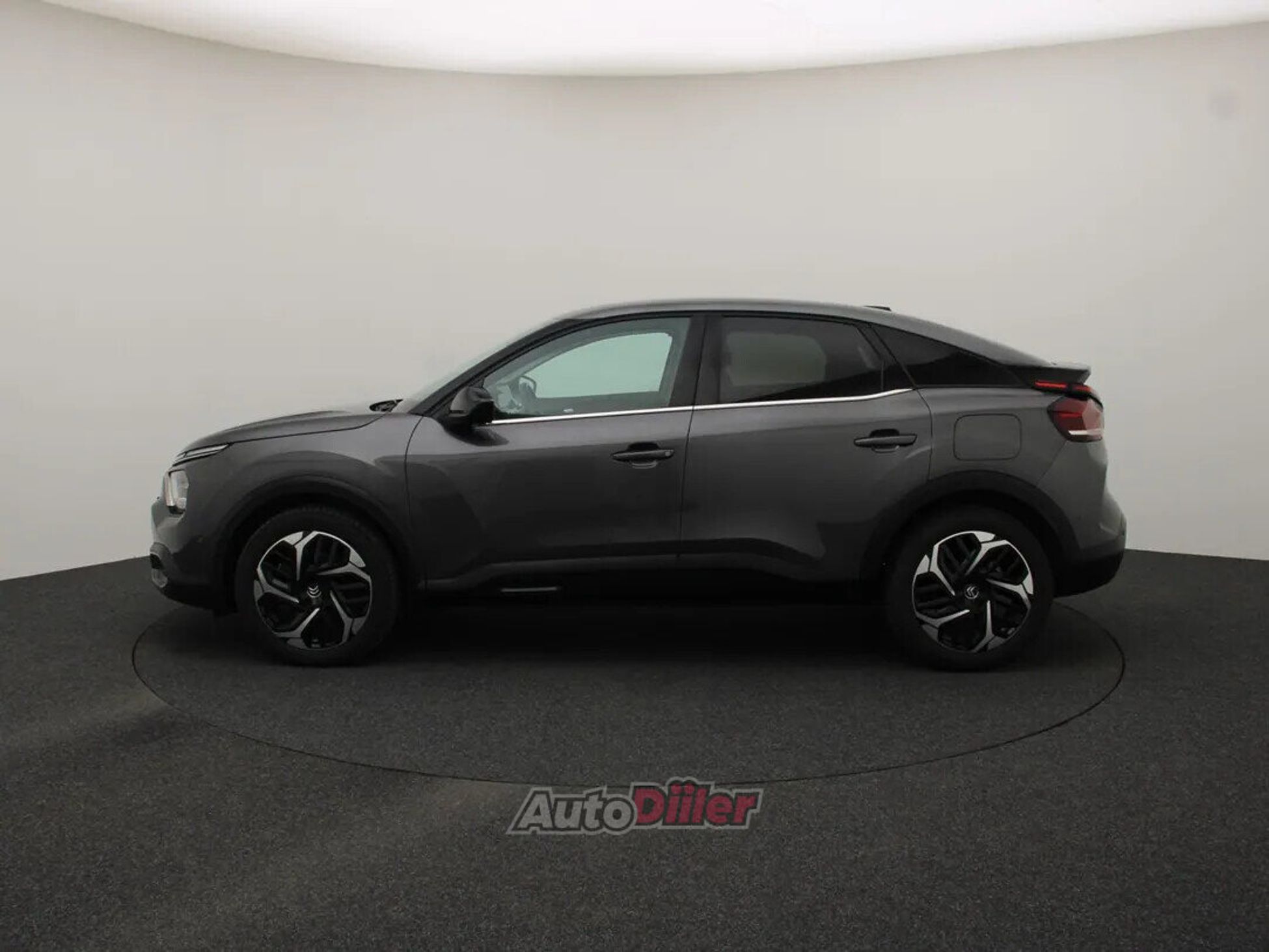 Citroen C4 Shine 1.2 96kW 2022, photo 6/10