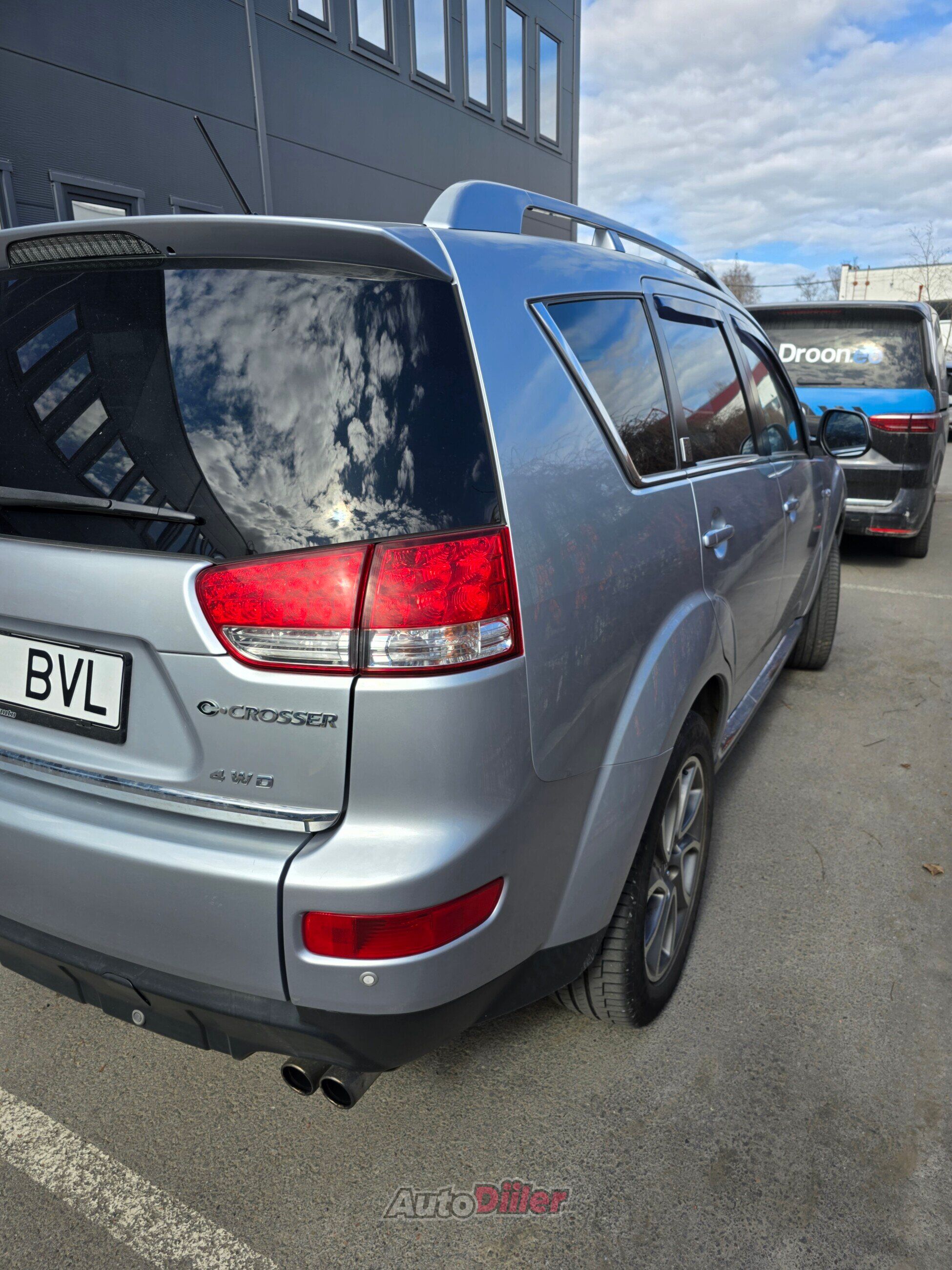 Citroen C-Crosser 2.2 2012, photo 3/4