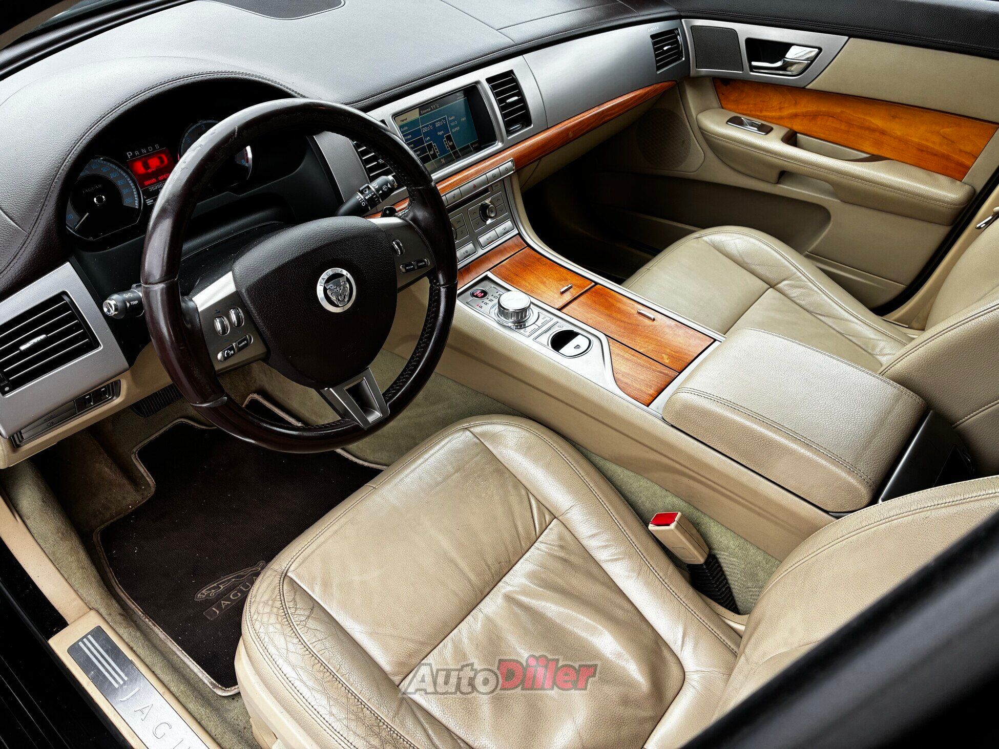 Jaguar XF 2.7 152kW 2009, kuva 7/7
