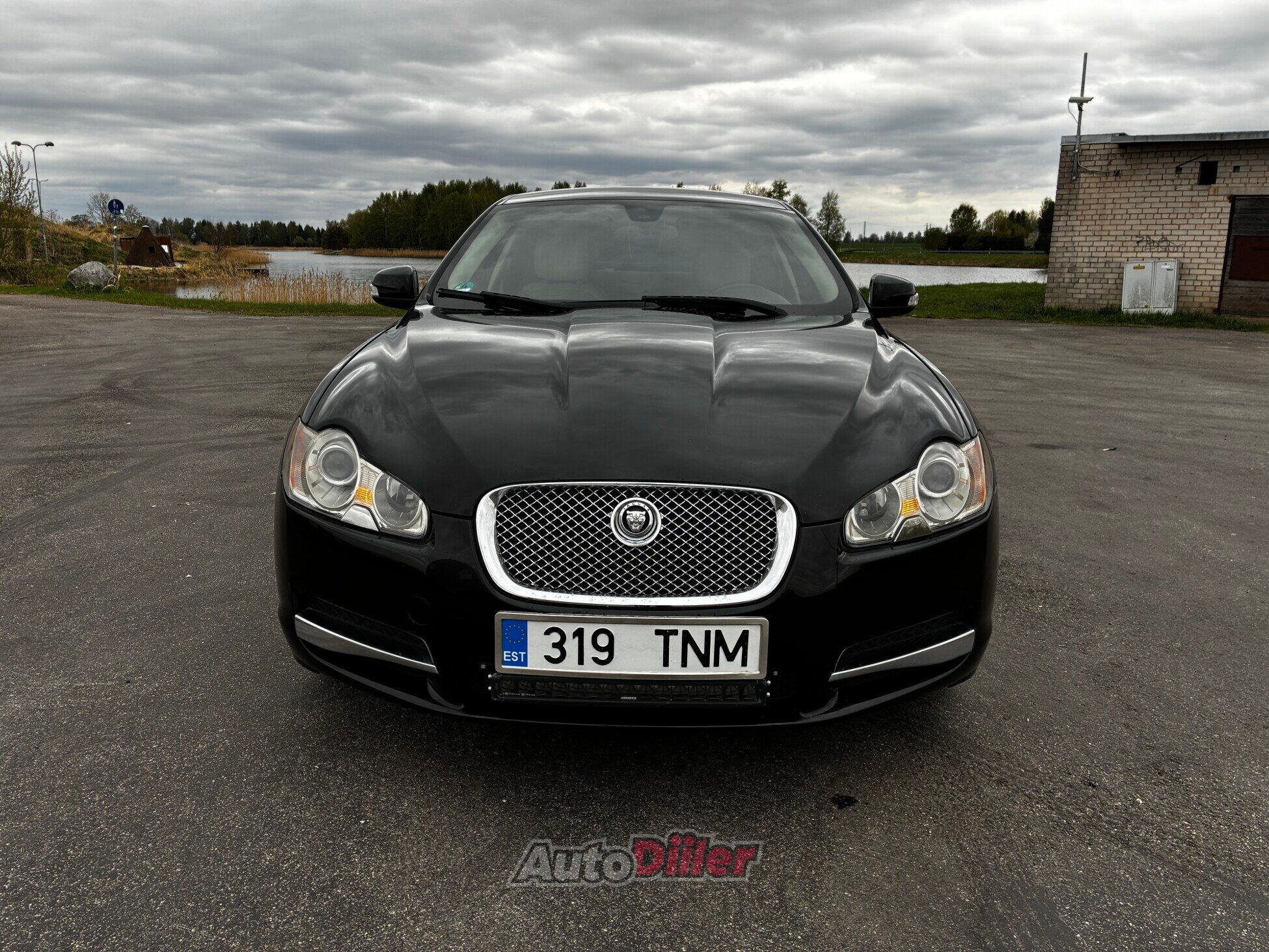 Jaguar XF 2.7 152kW 2009, kuva 3/7