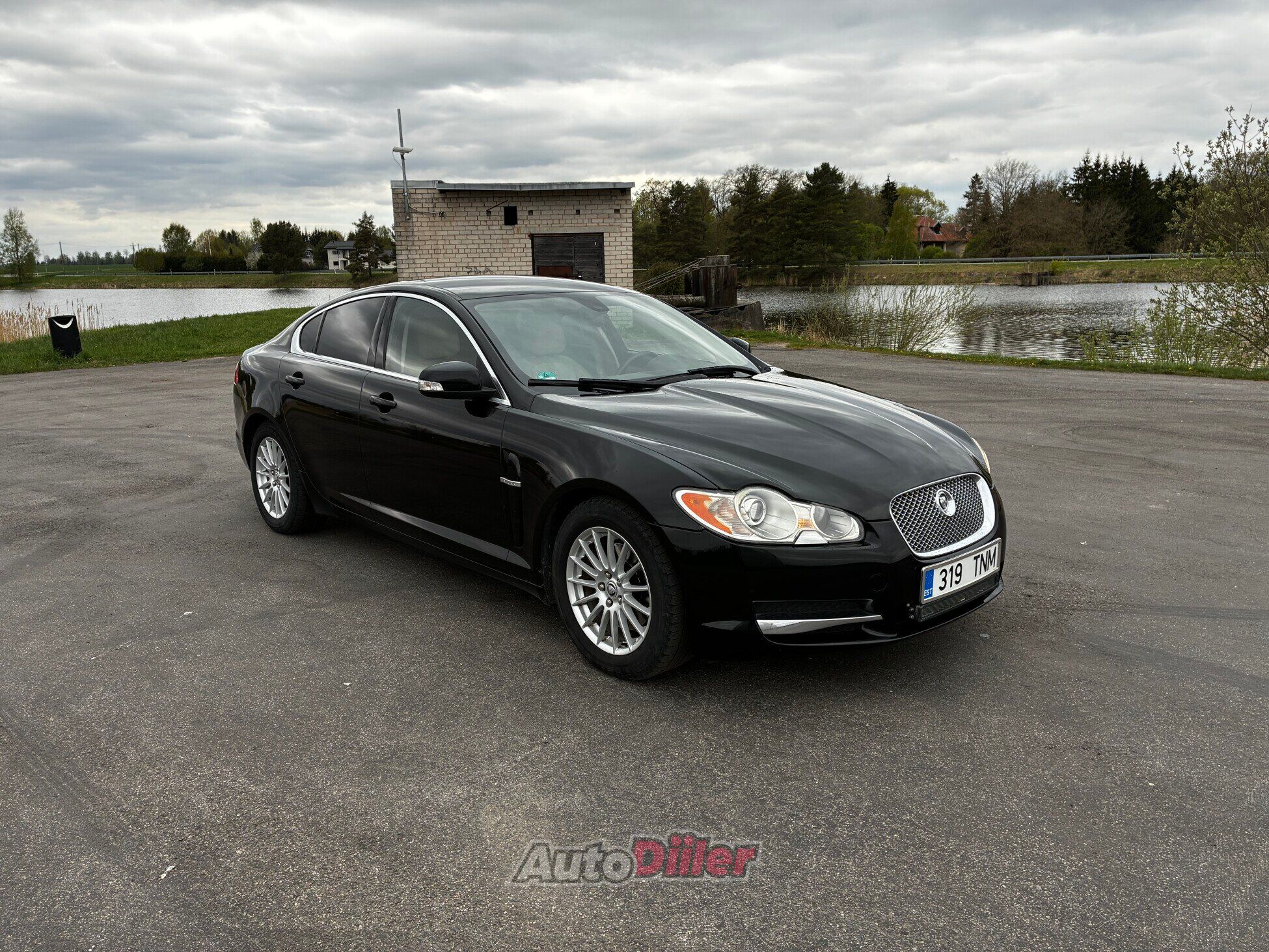 Jaguar XF 2.7 152kW 2009, kuva 2/7
