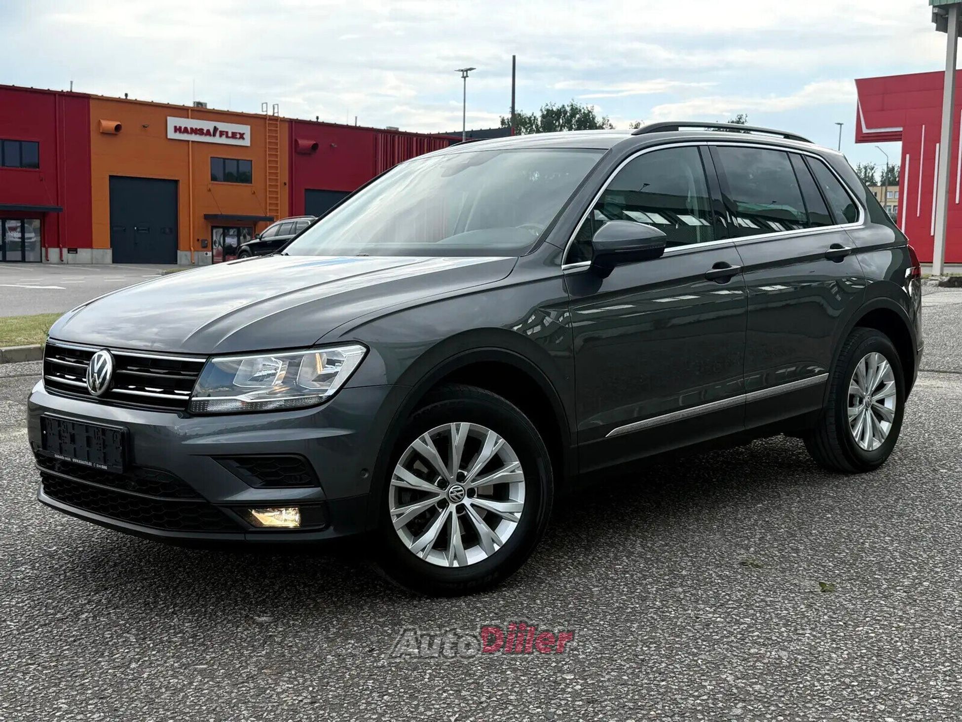Volkswagen Tiguan 2018, photo 3/10