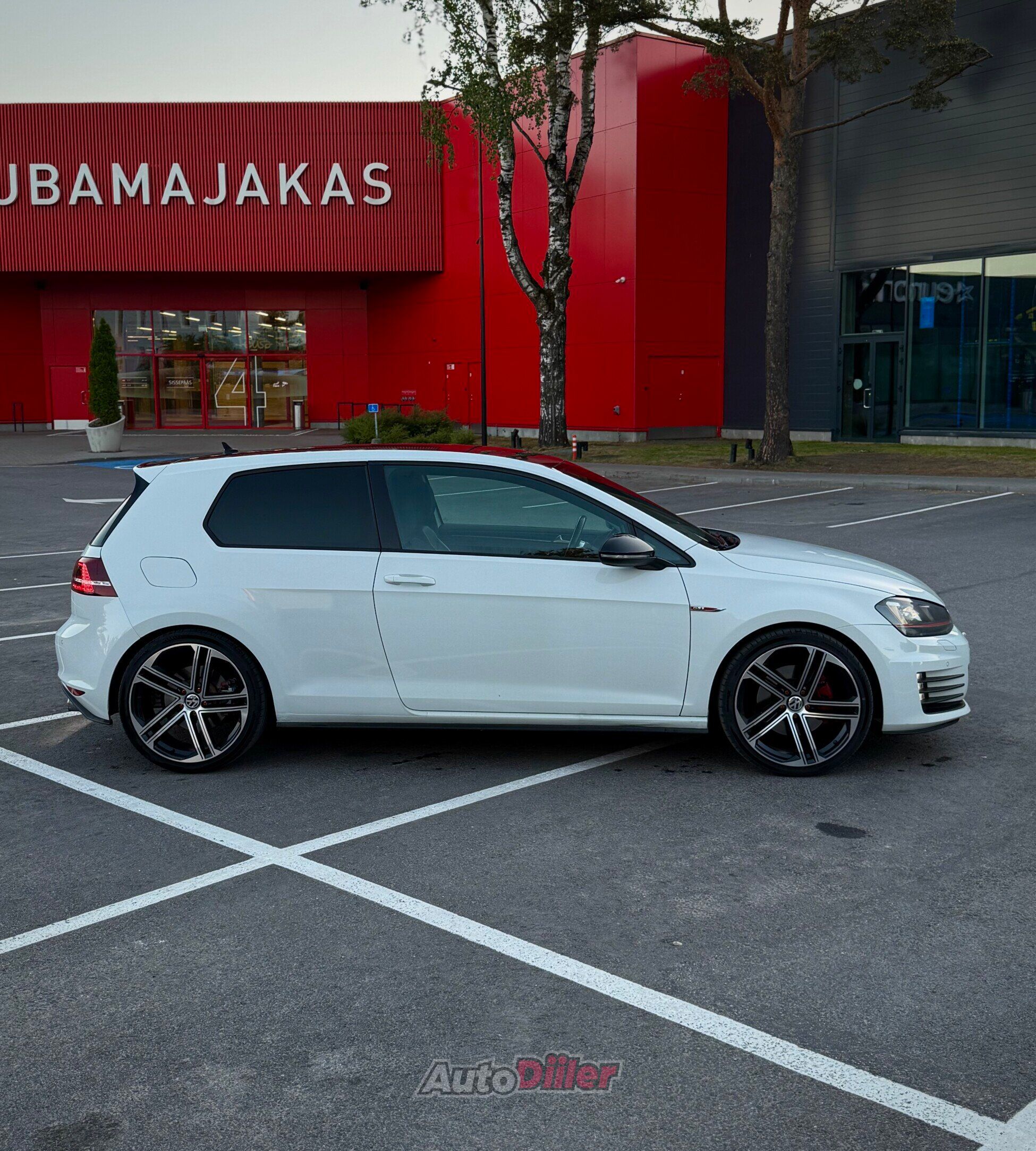 Volkswagen Golf GTI 2.0 162kW 2014, photo 3/8
