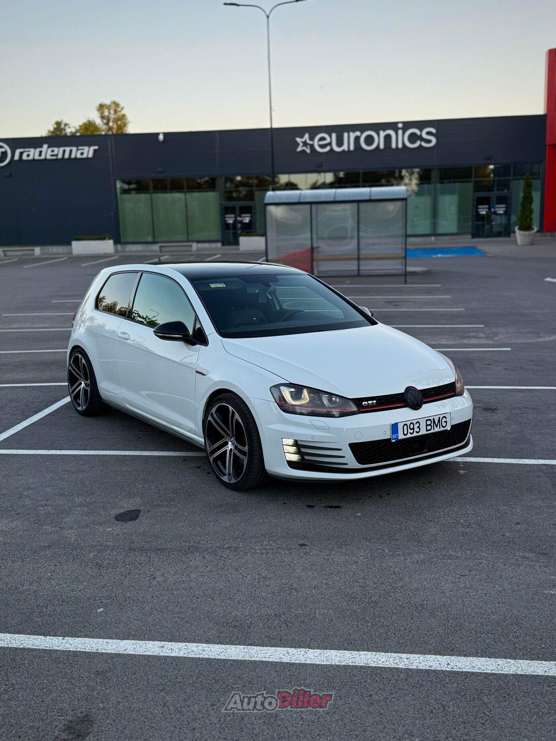 Volkswagen Golf GTI 2.0 162kW 2014, photo 2/8
