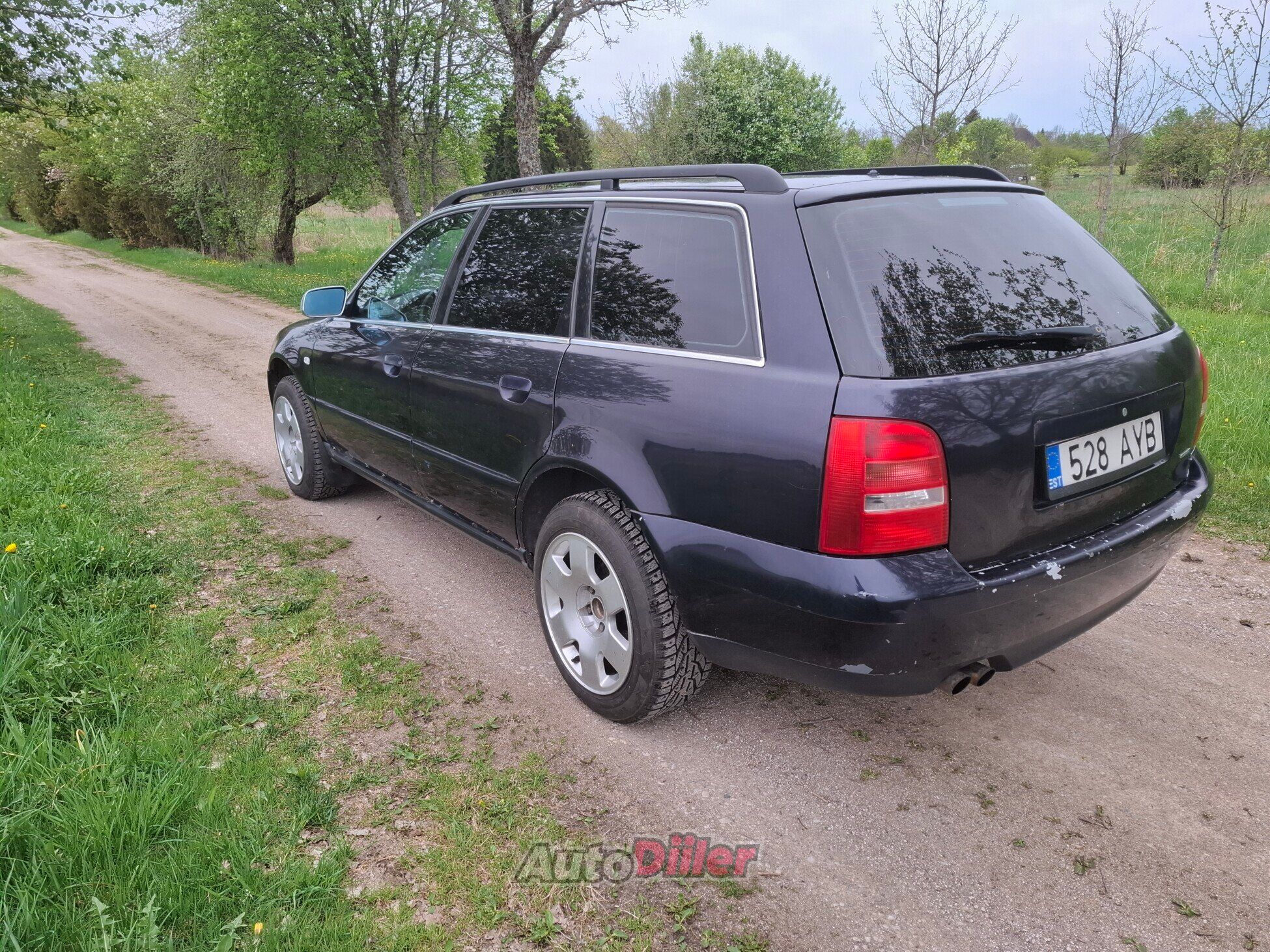 Audi A4 Facelift Quattro 2.4 121kW 1999, kuva 4/10