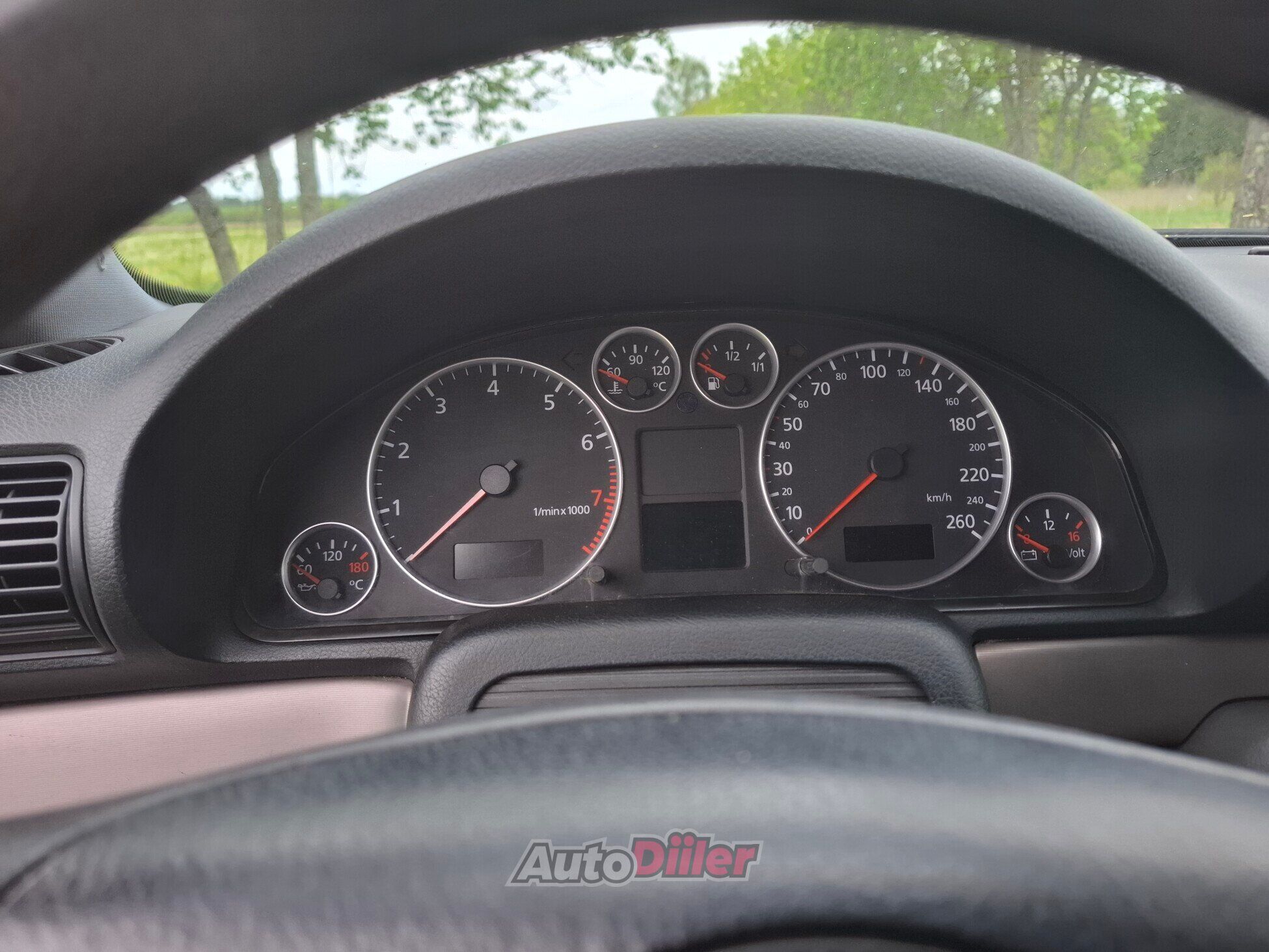 Audi A4 Facelift Quattro 2.4 121kW 1999, kuva 6/10