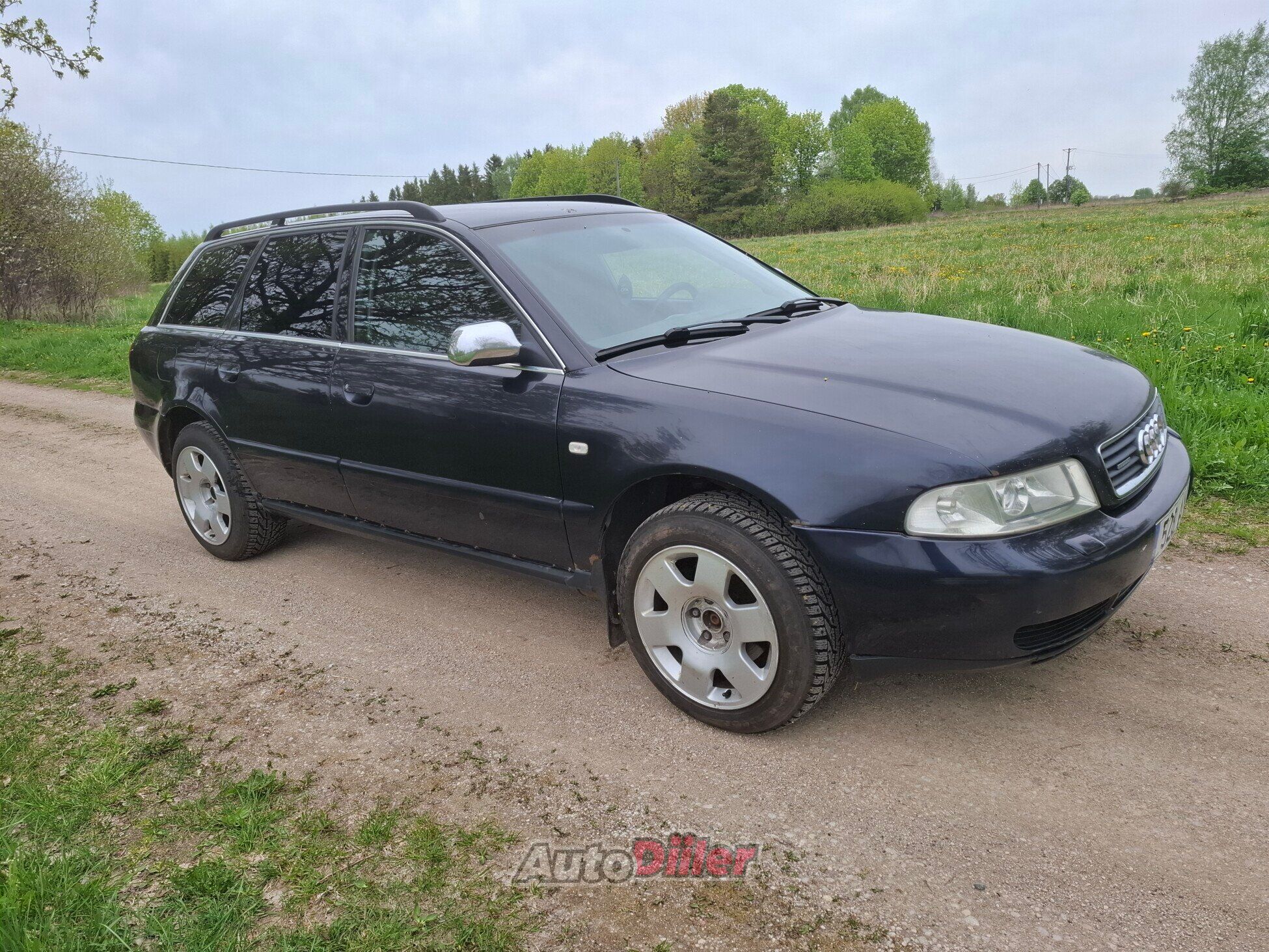 Audi A4 Facelift Quattro 2.4 121kW 1999, kuva 2/10