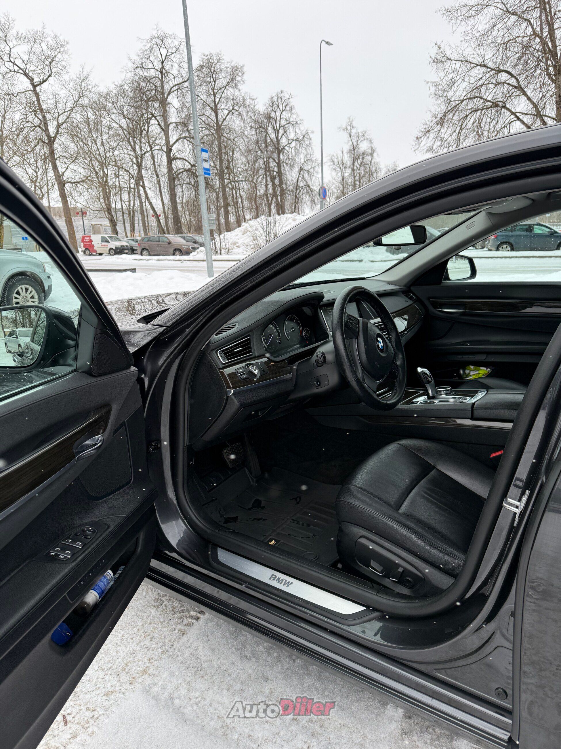 BMW 730 3.0 155kW 2013, kuva 6/10