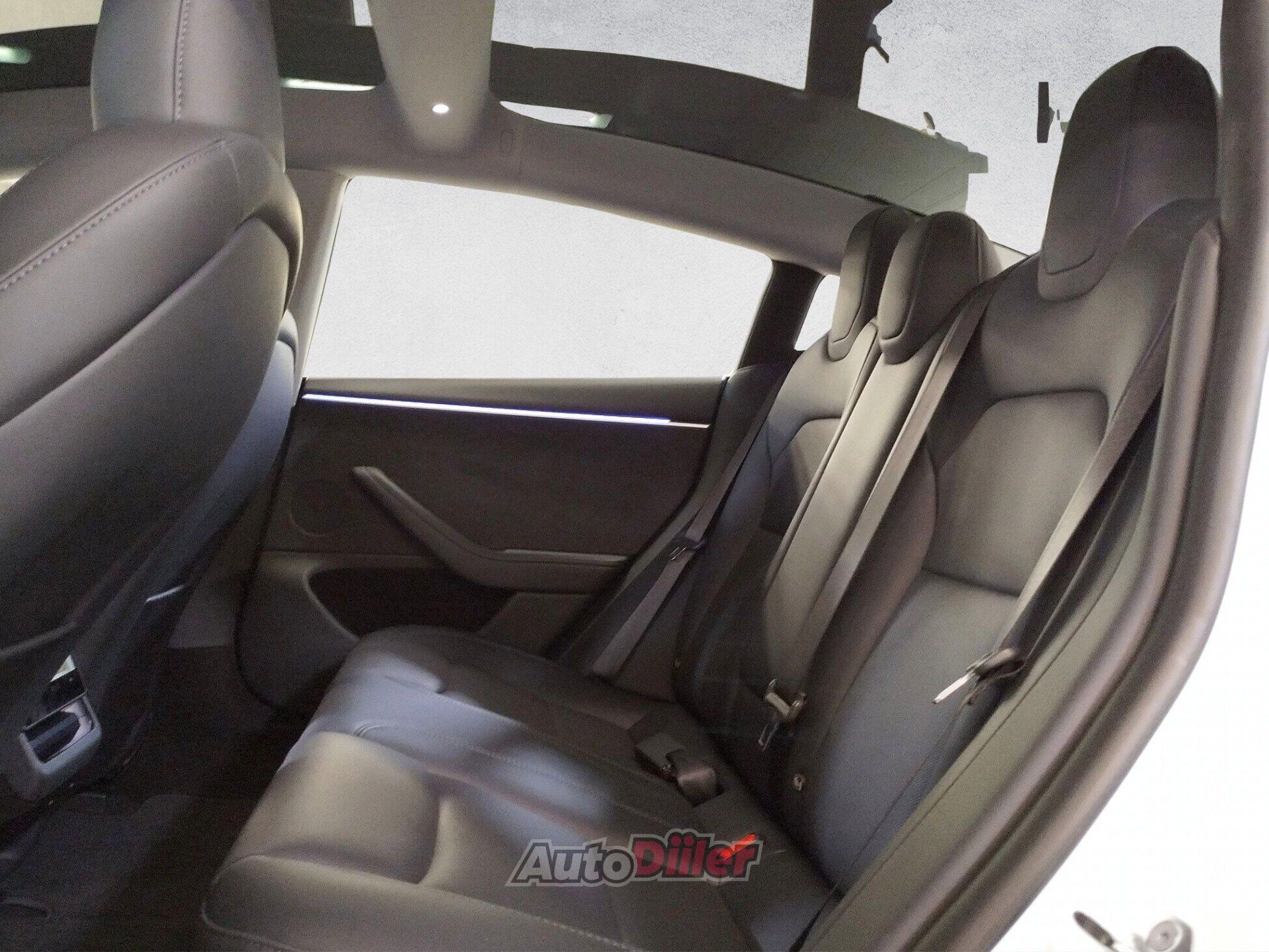 Tesla Model 3 2024, photo 7/10