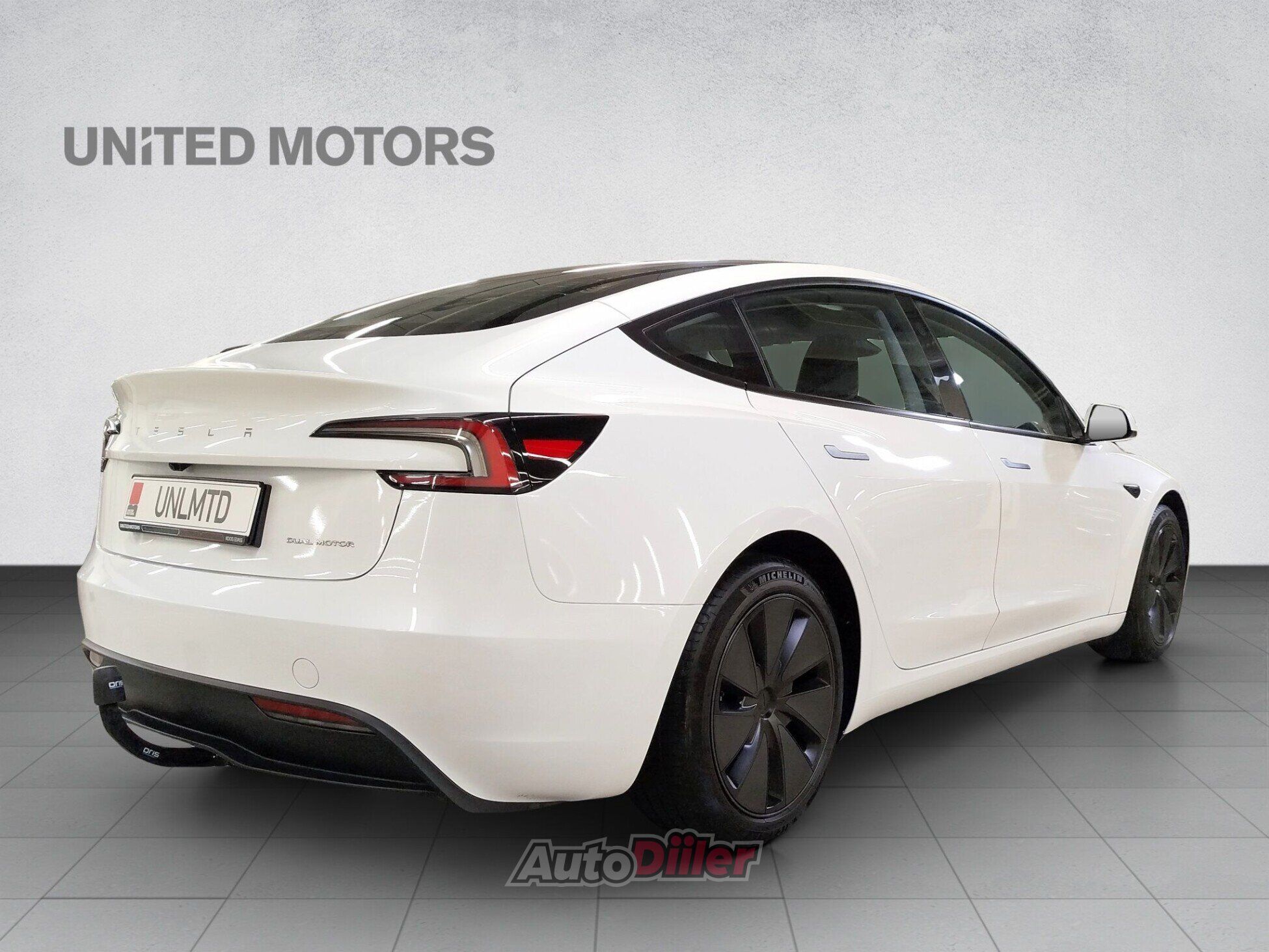 Tesla Model 3 2024, photo 2/10