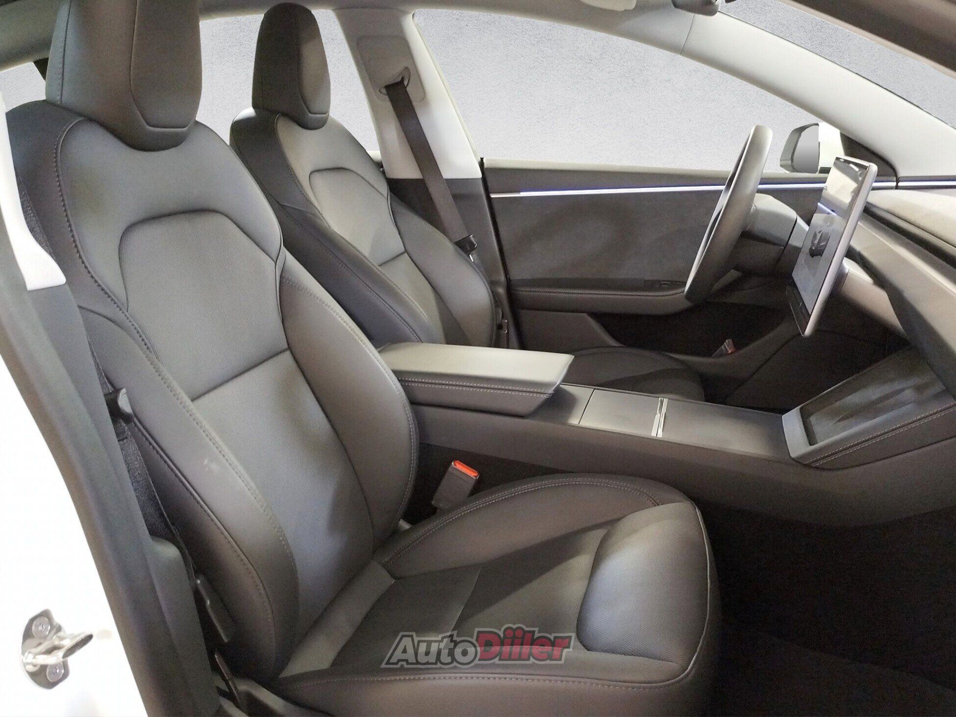 Tesla Model 3 2024, photo 6/10
