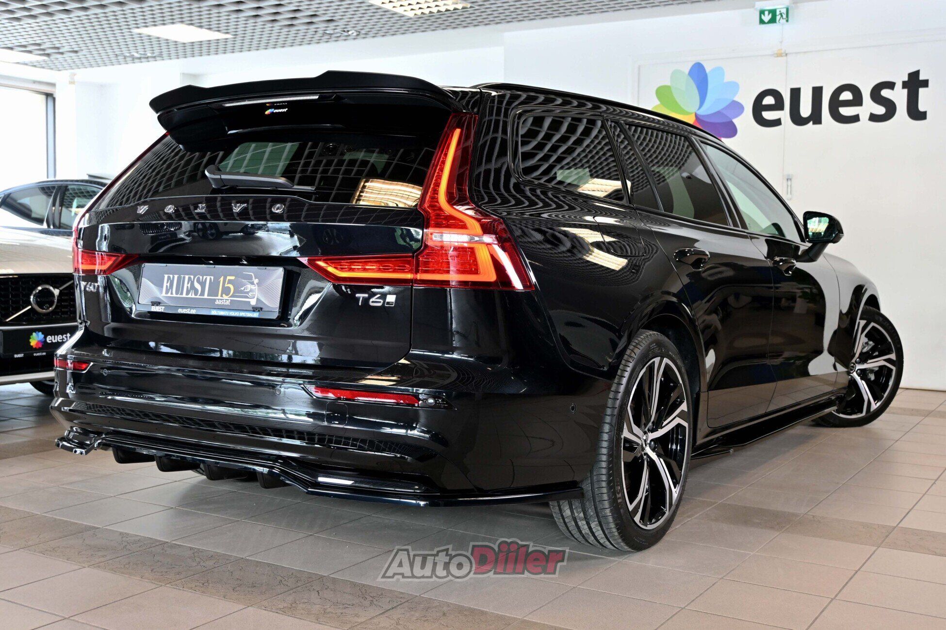 Volvo V60 2025, kuva 2/10