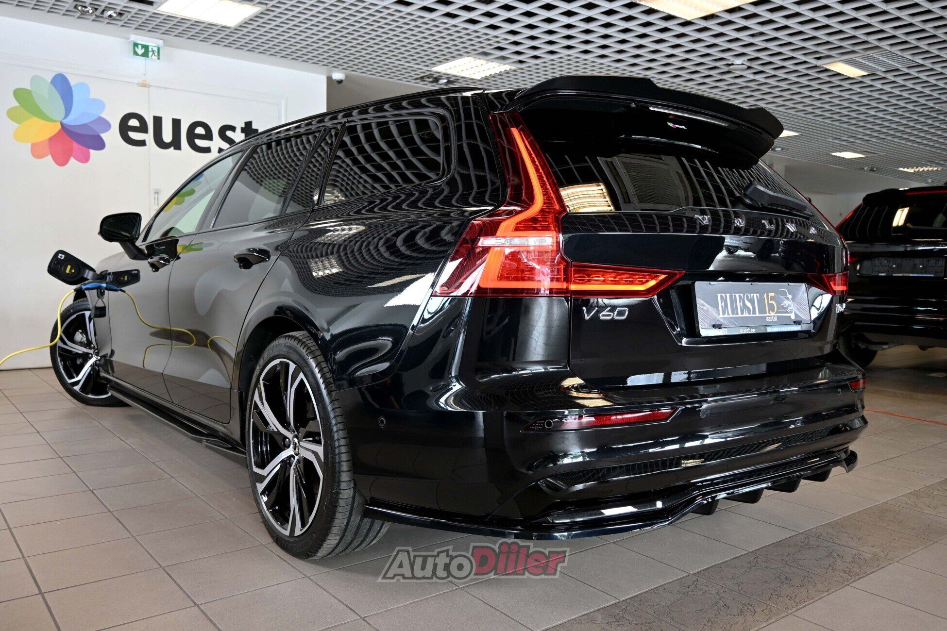 Volvo V60 2025, kuva 4/10