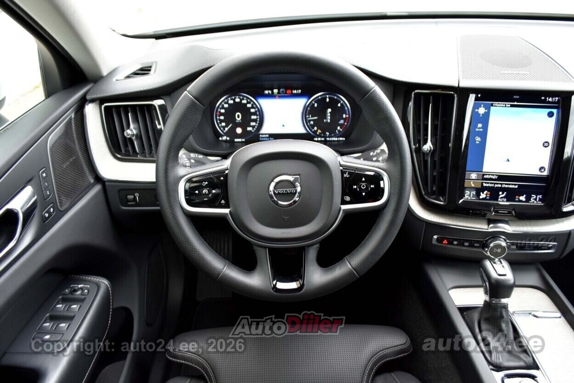 Volvo XC60 2018, photo 7/10