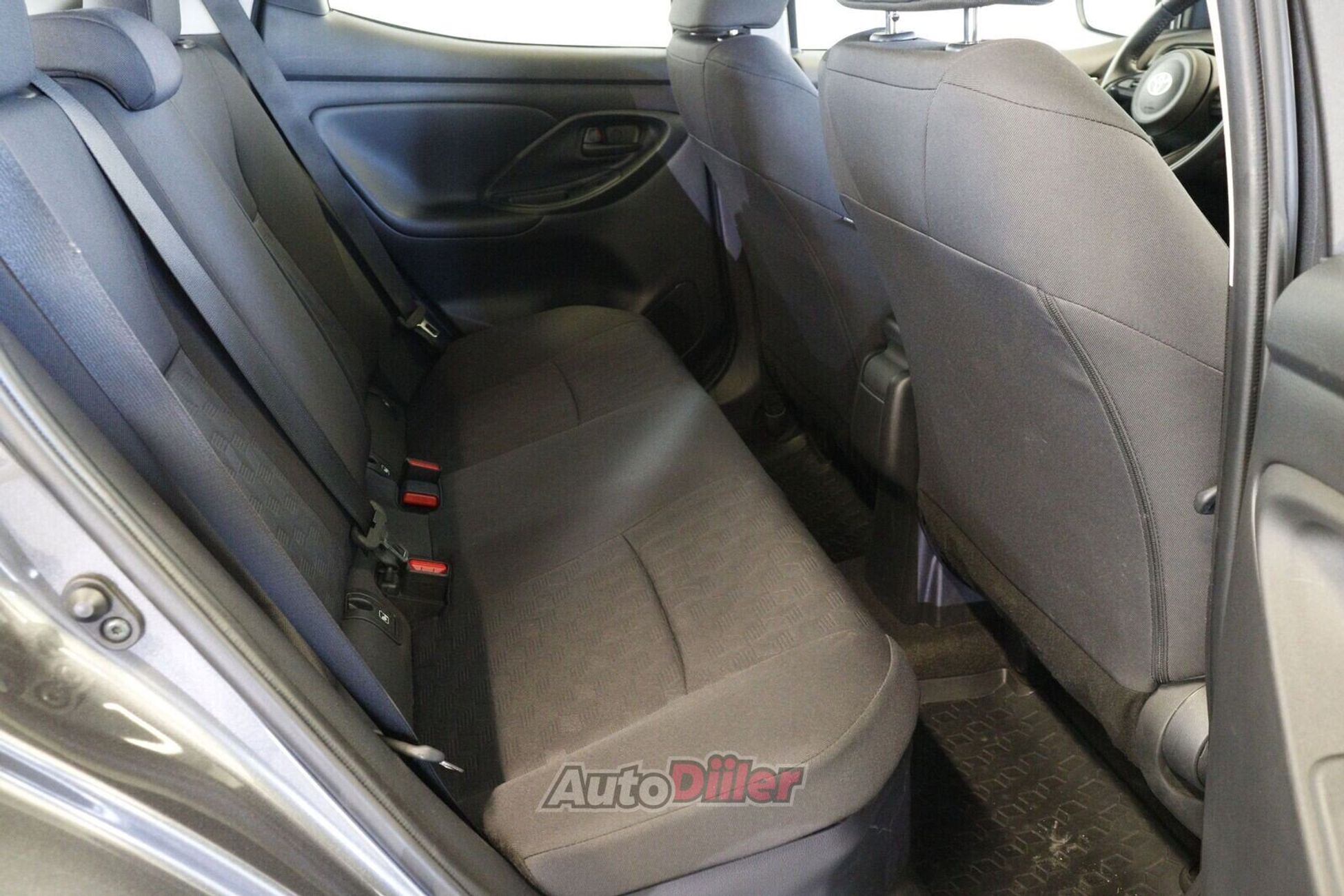 Toyota Yaris Active 1.5 68kW 2025, photo 7/10
