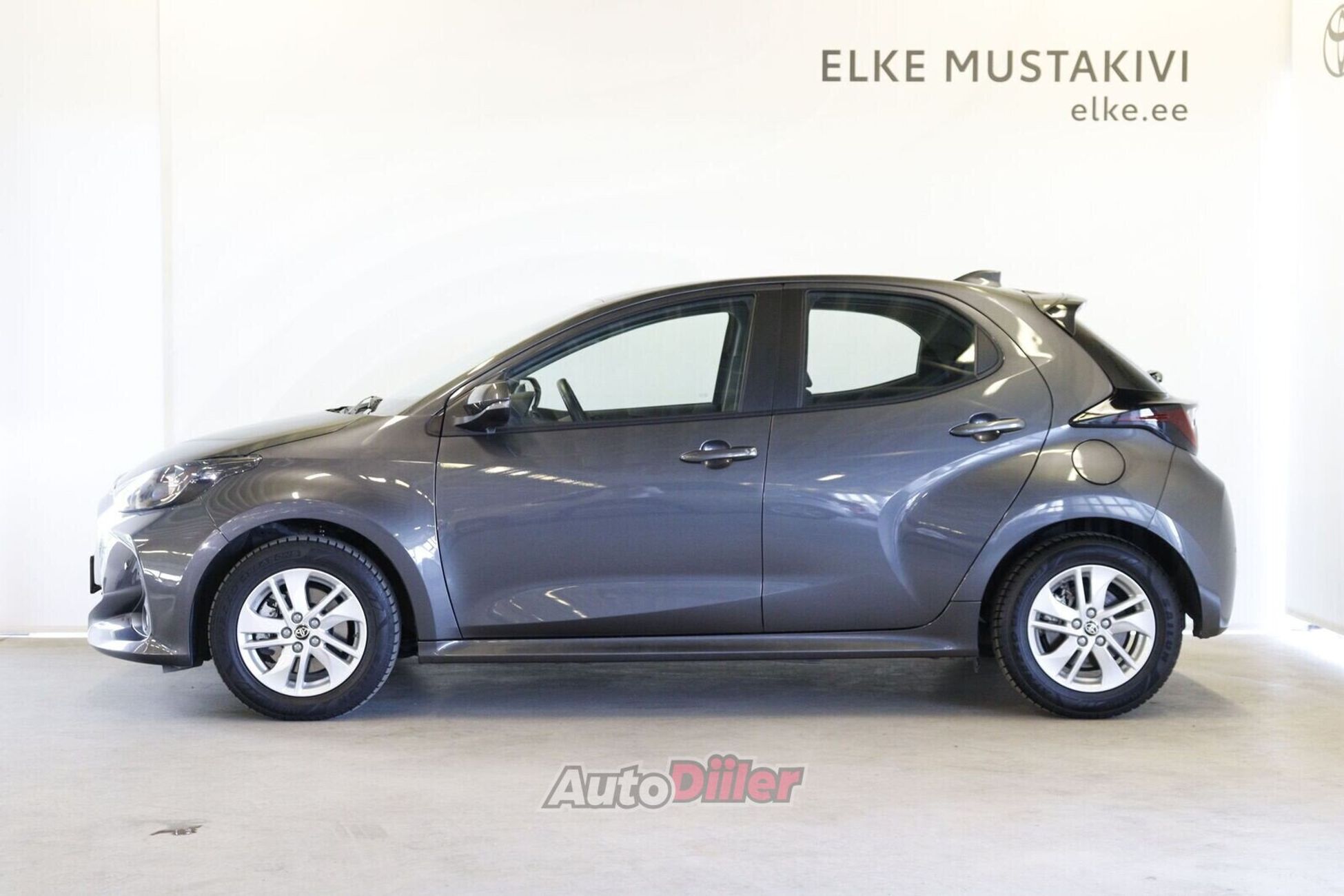 Toyota Yaris Active 1.5 68kW 2025, photo 3/10