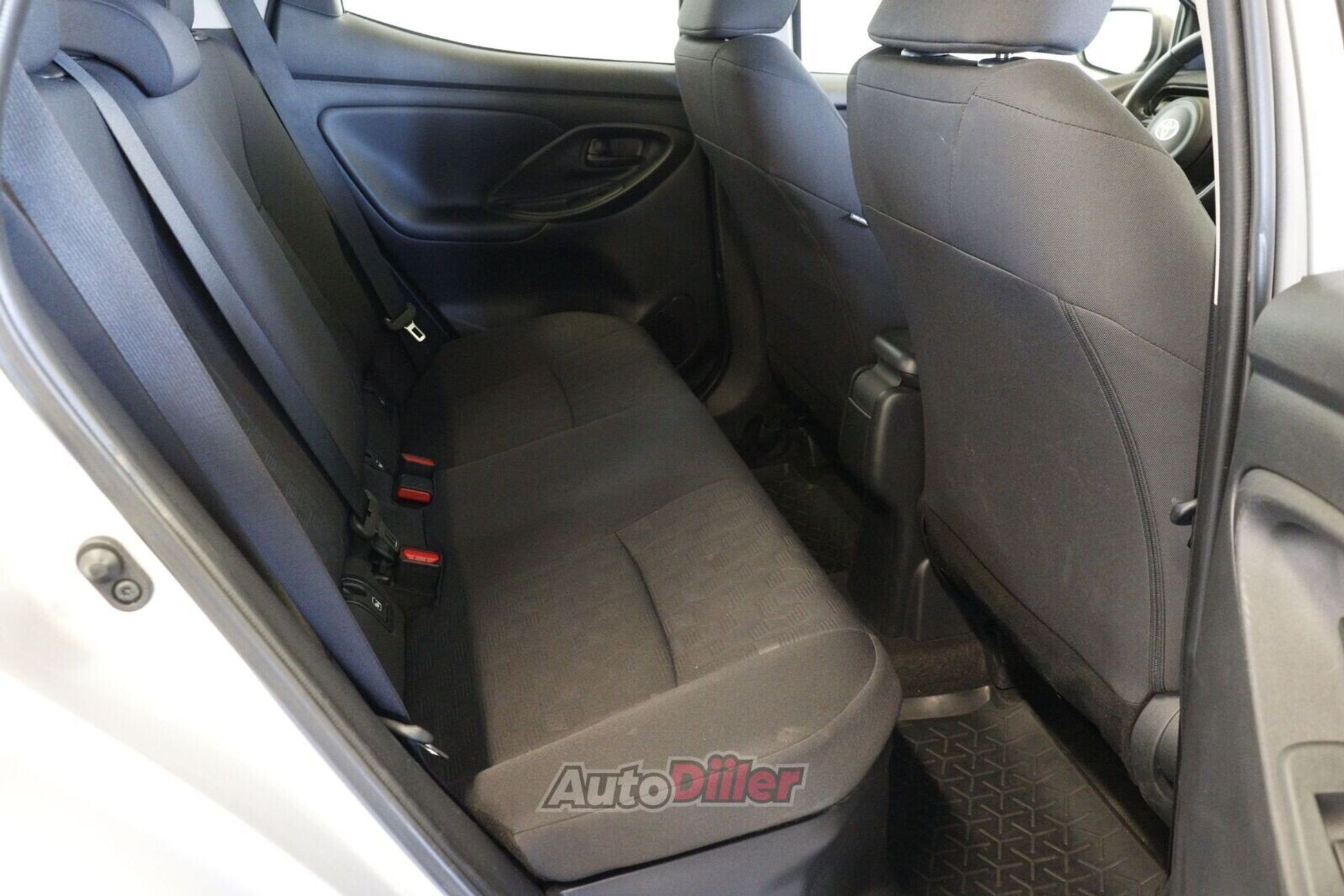 Toyota Yaris Active 1.5 68kW 2025, photo 7/10