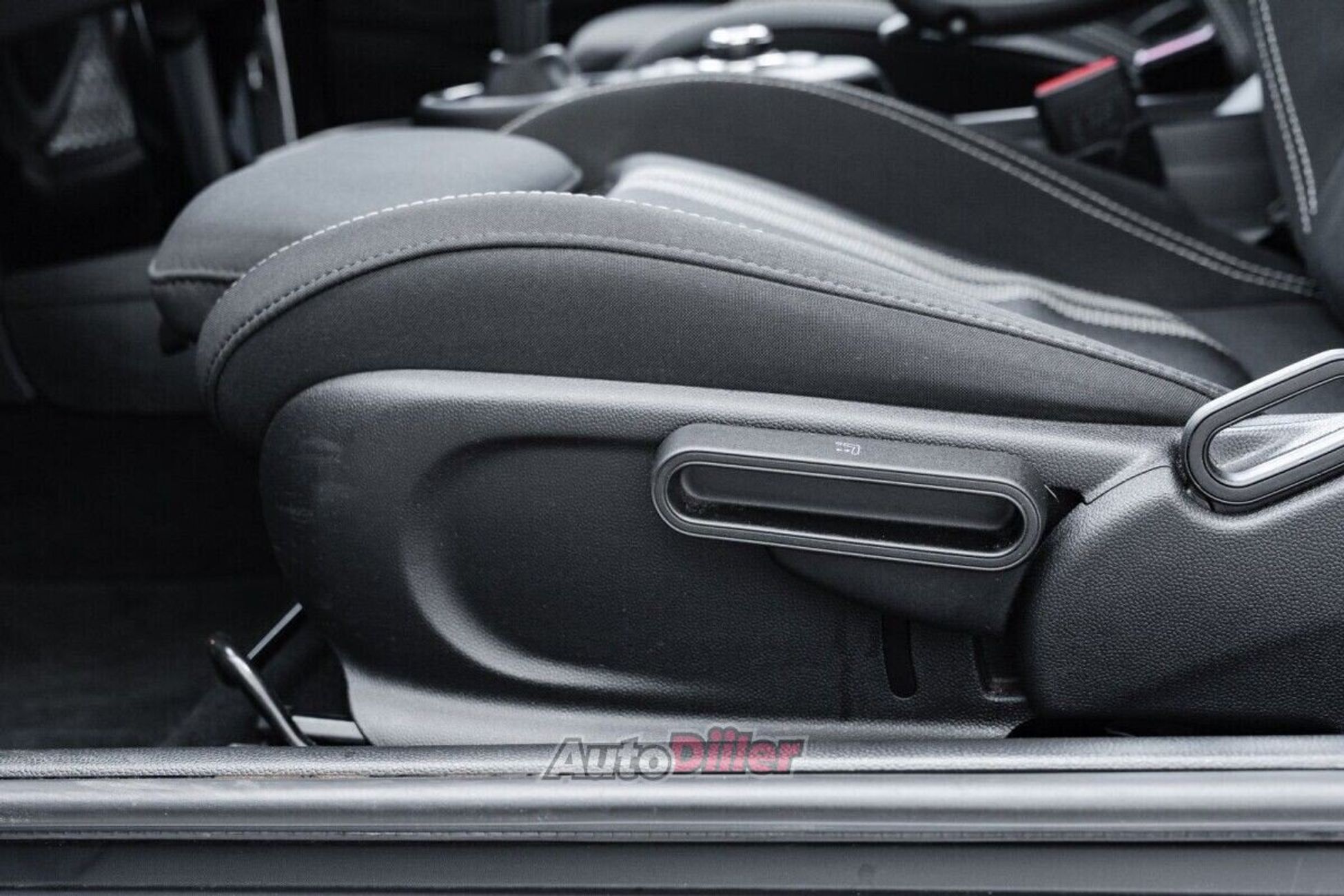 MINI Cooper S 0.1 135kW 2024, photo 7/10