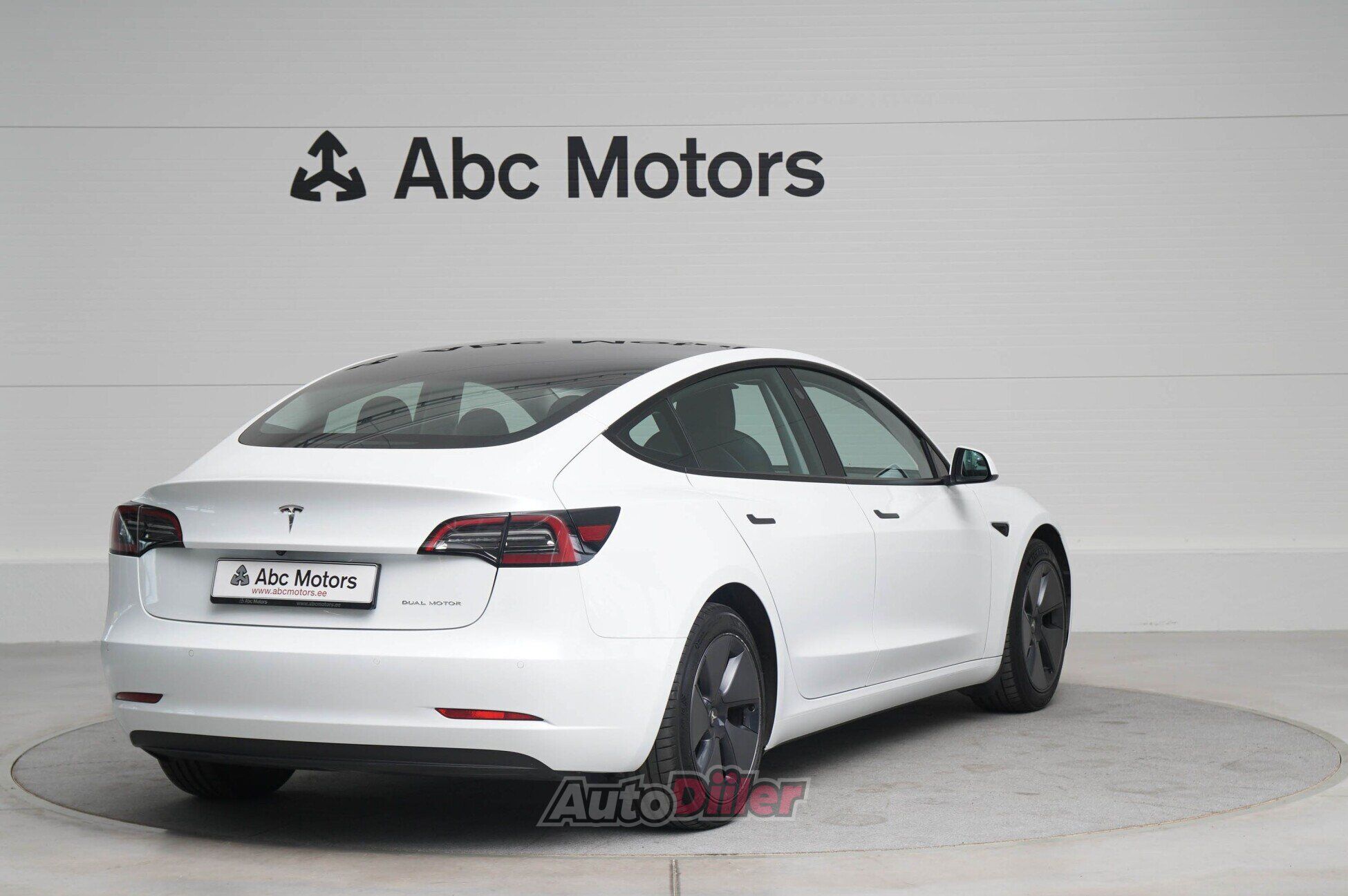 Tesla Model 3 2021, photo 4/10