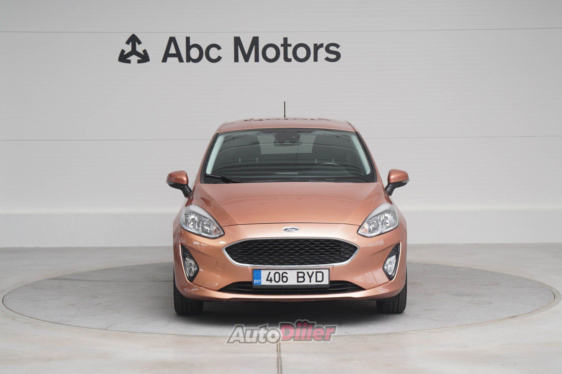 Ford Fiesta 2018, photo 2/10