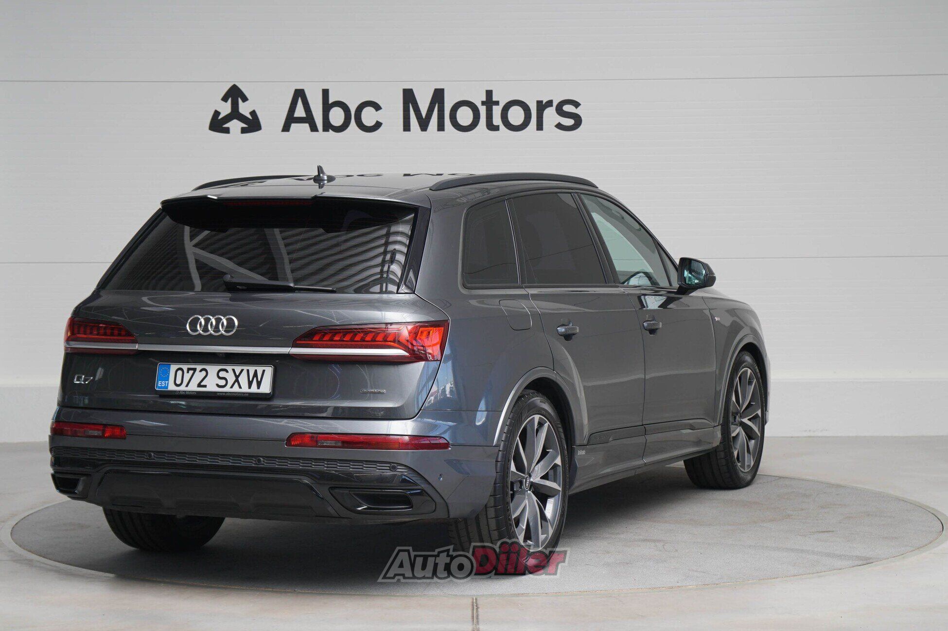 Audi Q7 2021, photo 4/10