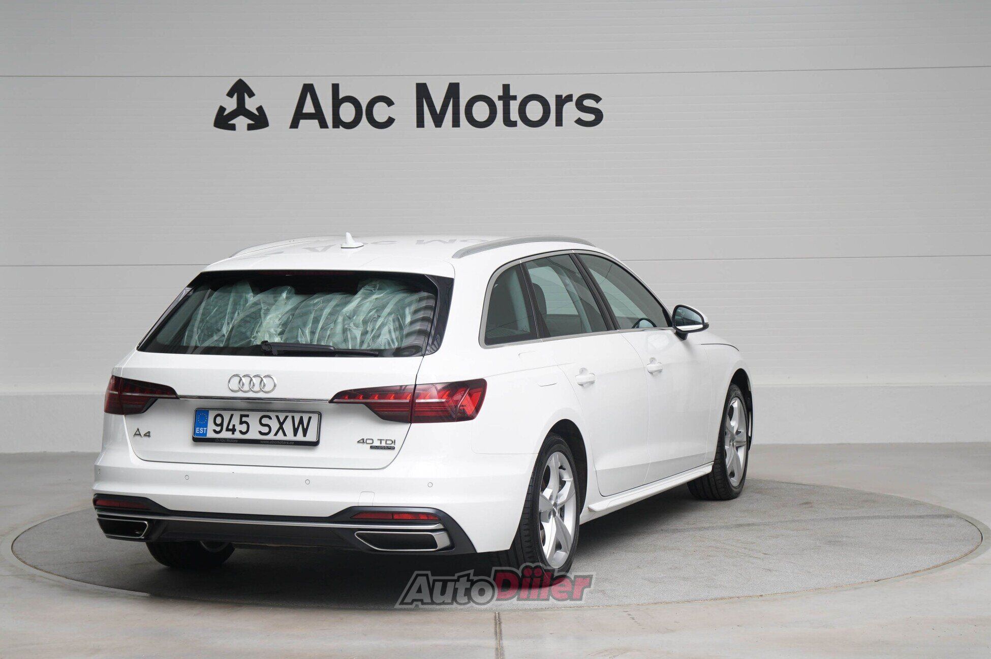 Audi A4 2019, kuva 4/10