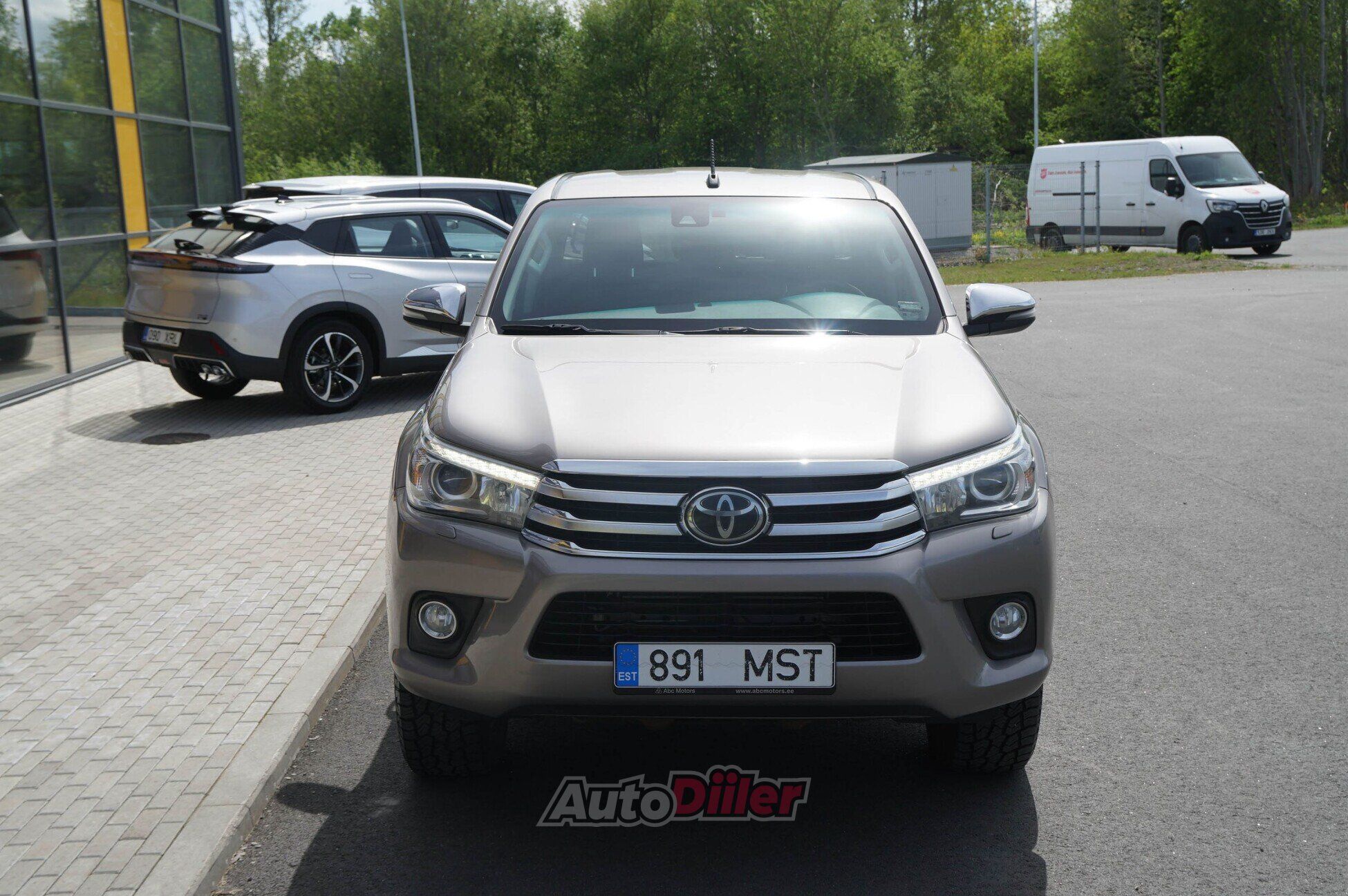 Toyota Hilux 2.4 AWD 110 kW 2.4 110kW 2019, kuva 2/10