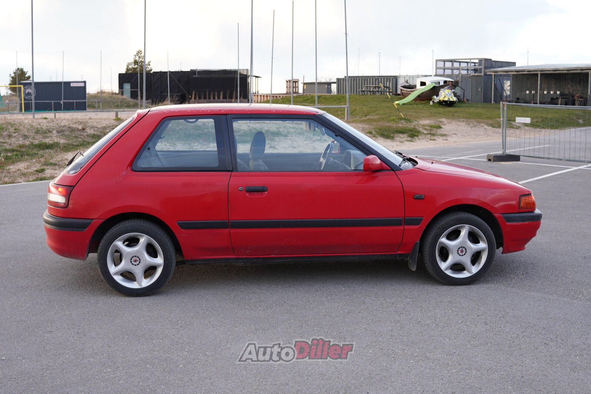 Mazda 323 BG 1.6 65kW 1991, kuva 3/7