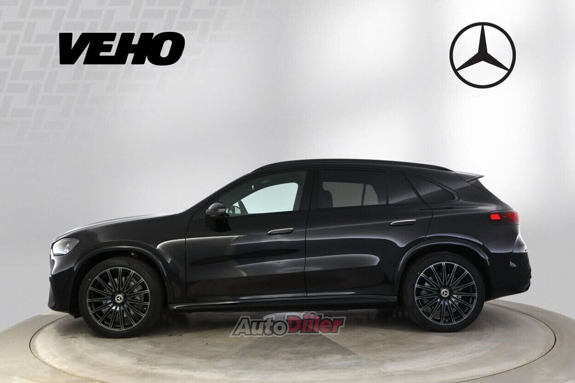 Mercedes-Benz GLC 400 2026, photo 2/10