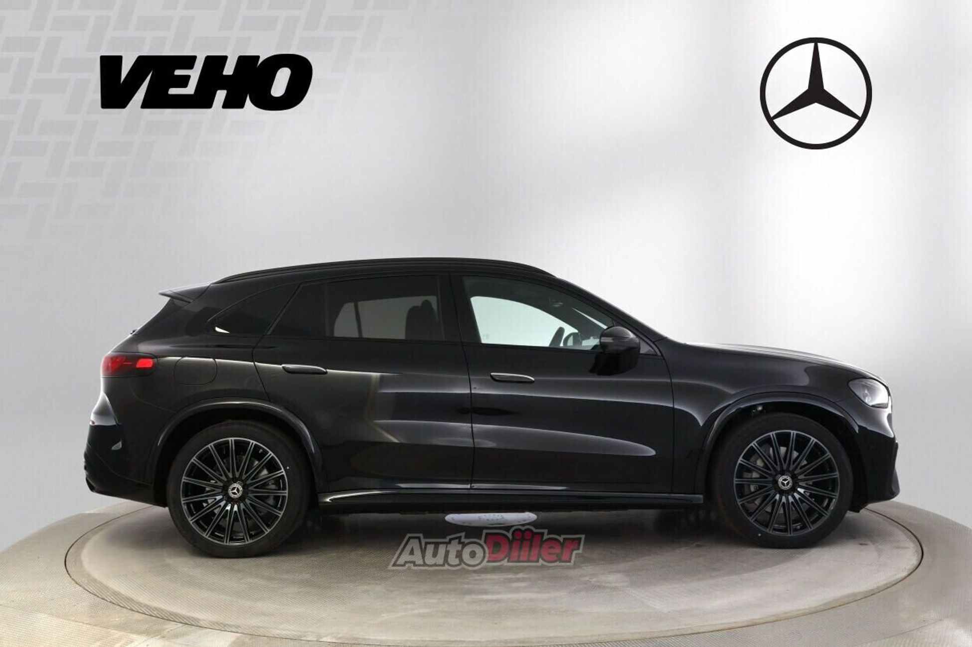 Mercedes-Benz GLC 400 2026, photo 6/10