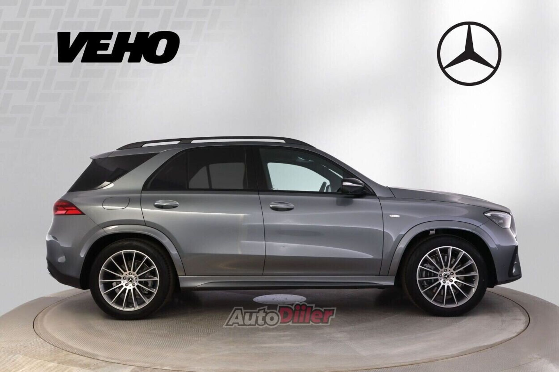 Mercedes-Benz GLE 400 2026, photo 6/10