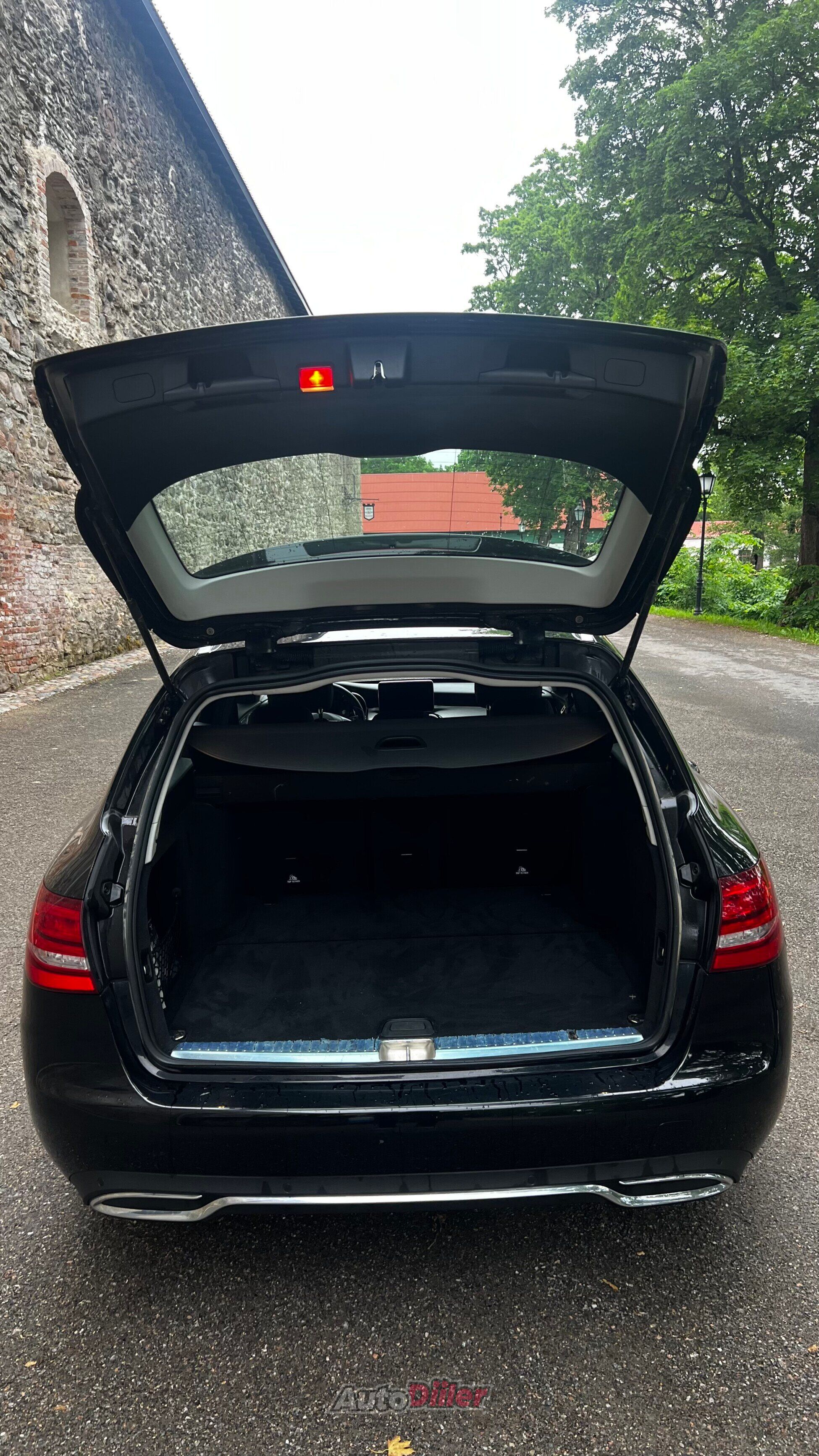 Mercedes-Benz C 180 2017, kuva 7/10