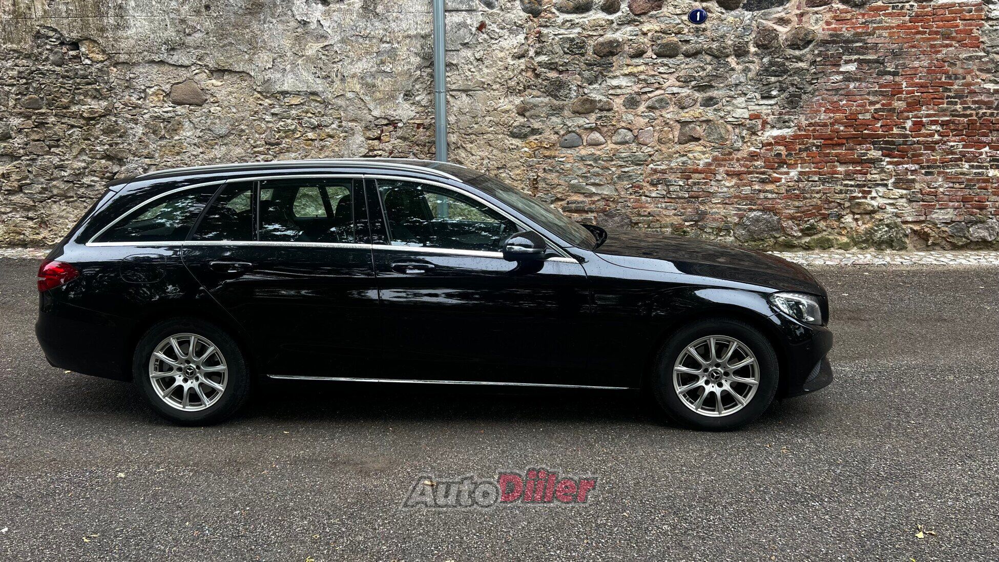 Mercedes-Benz C 180 2017, kuva 4/10
