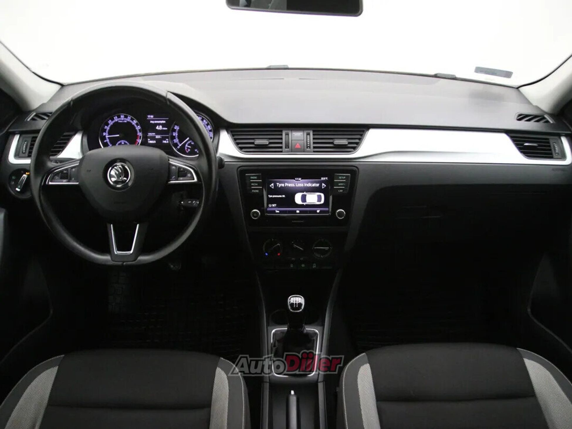 Skoda Rapid 1.4 66kW 2018, kuva 2/10