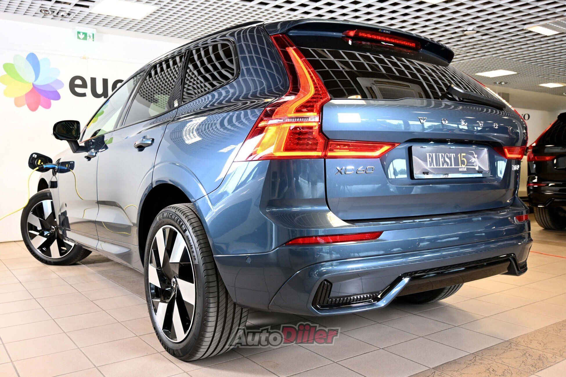 Volvo XC60 2025, photo 3/10