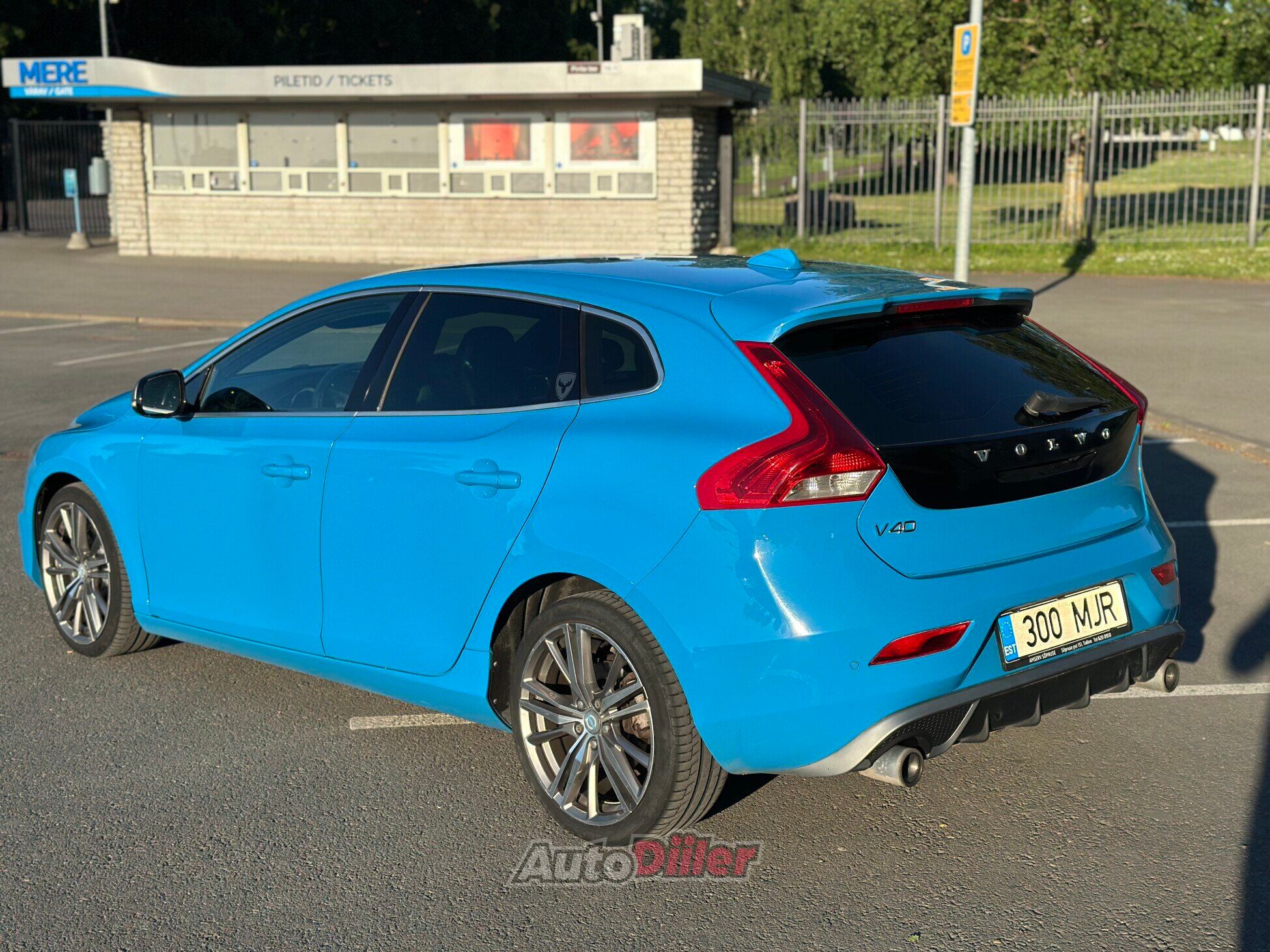 Volvo V40 R-design 1.6 132kW 2013, photo 2/10